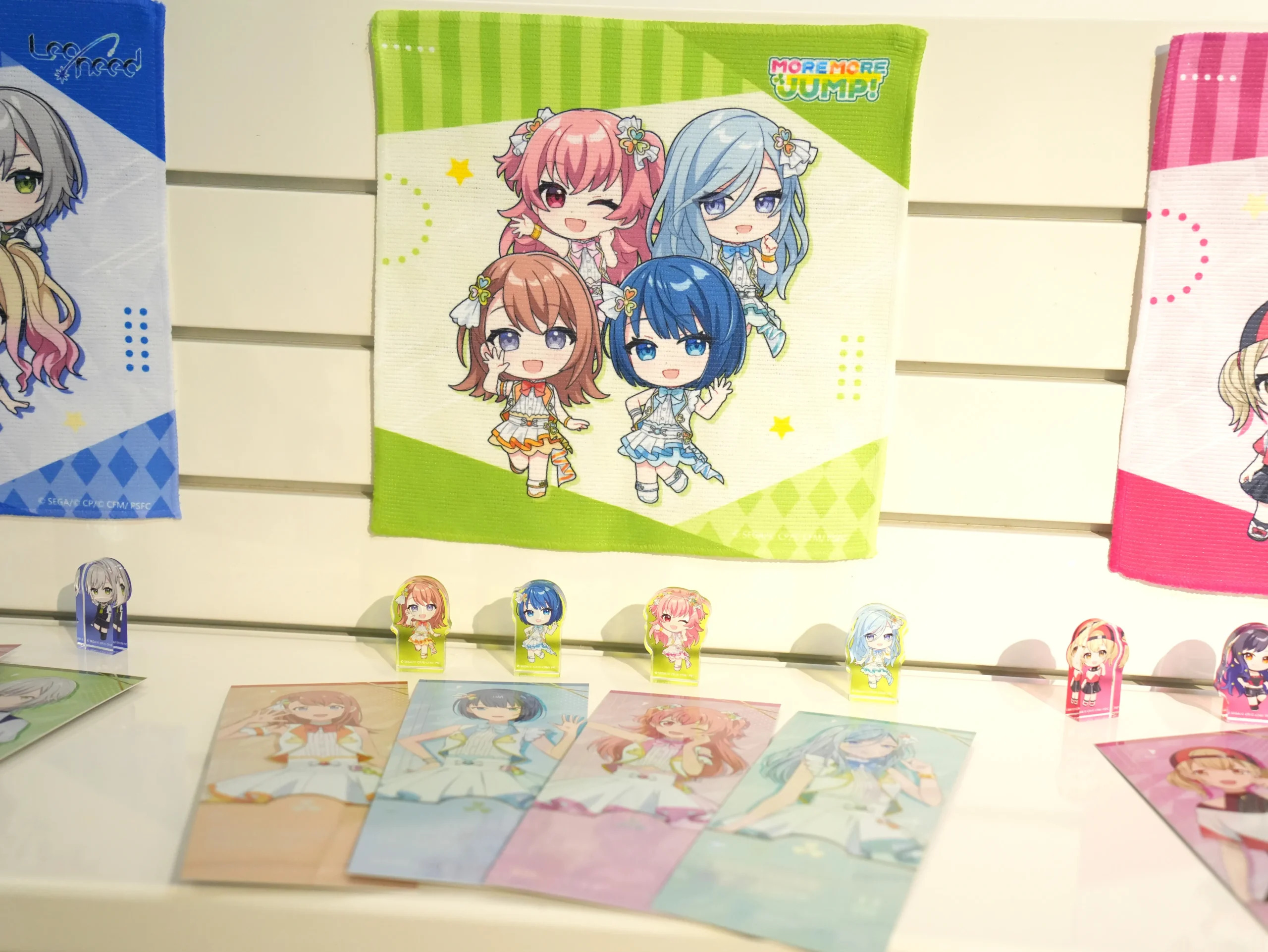 【開箱】《劇場版 世界計畫 崩壞的世界與無法歌唱的初音未來》x 萌番 MoreFun，找回最初歌唱的勇氣！