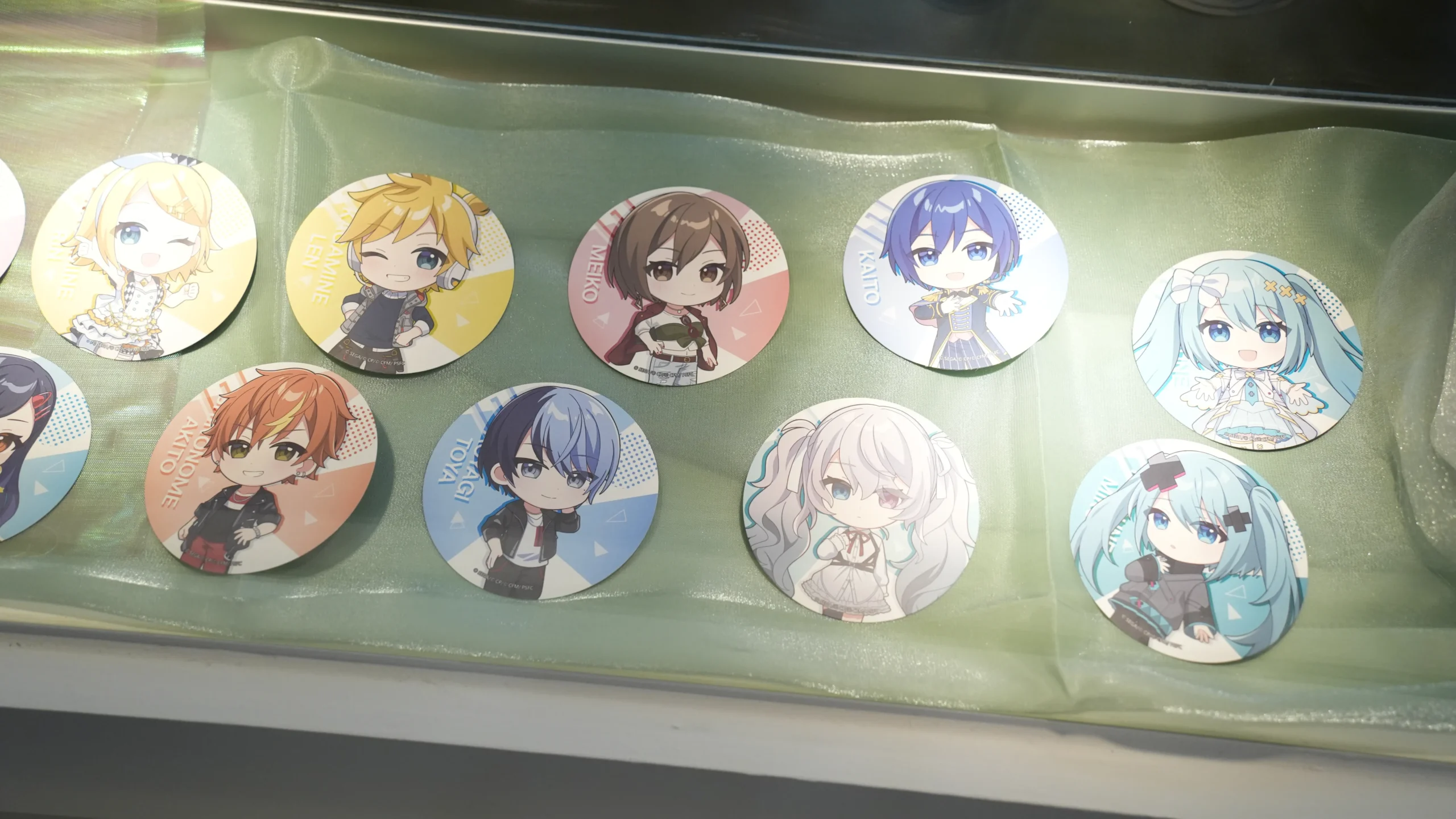 【開箱】《劇場版 世界計畫 崩壞的世界與無法歌唱的初音未來》x 萌番 MoreFun，找回最初歌唱的勇氣！