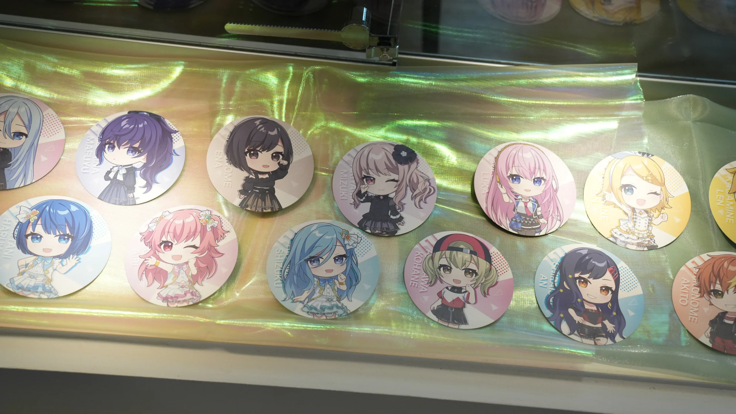 【開箱】《劇場版 世界計畫 崩壞的世界與無法歌唱的初音未來》x 萌番 MoreFun，找回最初歌唱的勇氣！