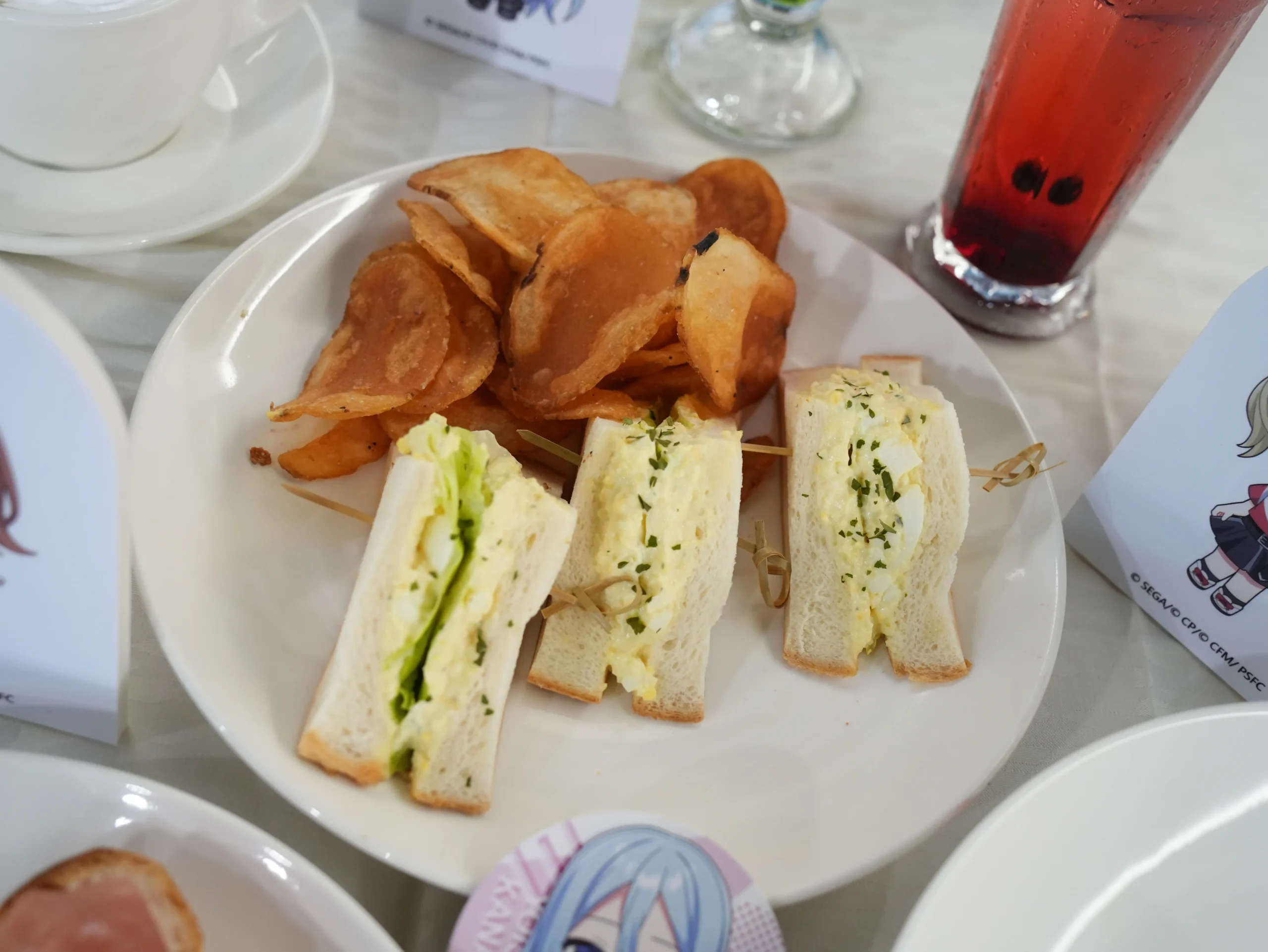 【開箱】《劇場版 世界計畫 崩壞的世界與無法歌唱的初音未來》x 萌番 MoreFun，找回最初歌唱的勇氣！