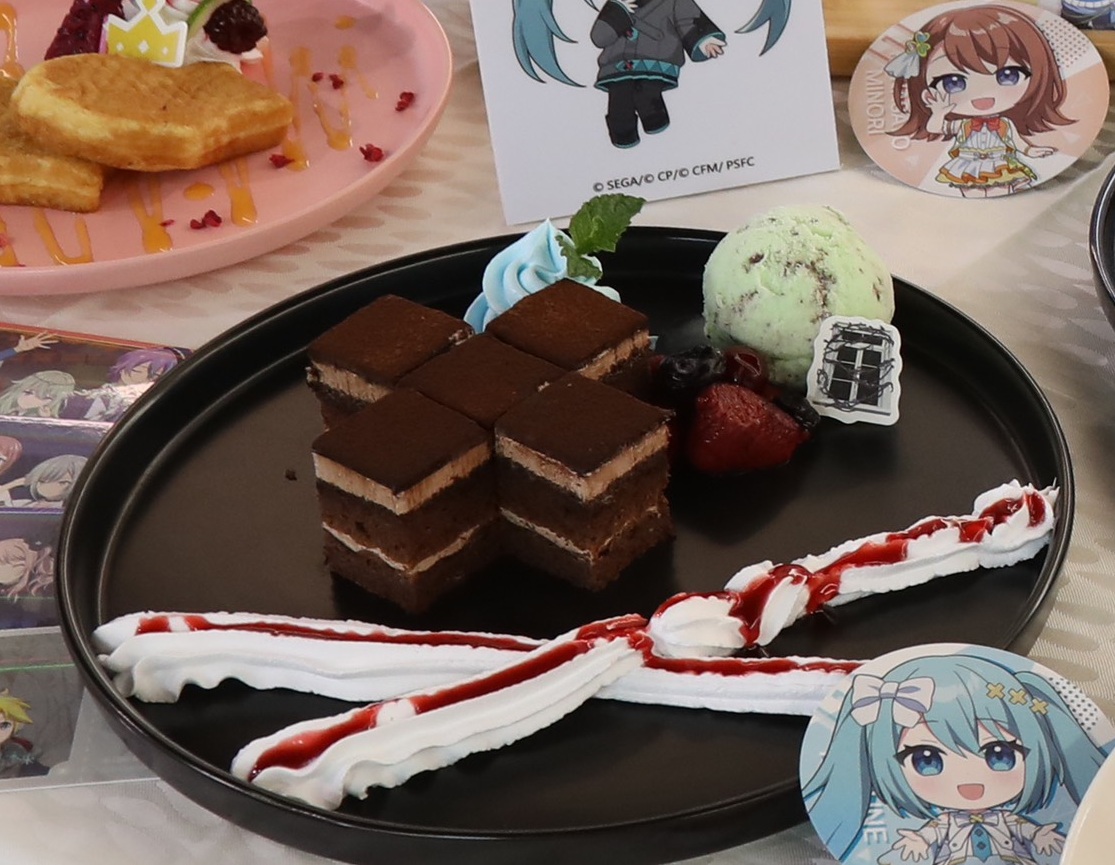 【開箱】《劇場版 世界計畫 崩壞的世界與無法歌唱的初音未來》x 萌番 MoreFun，找回最初歌唱的勇氣！