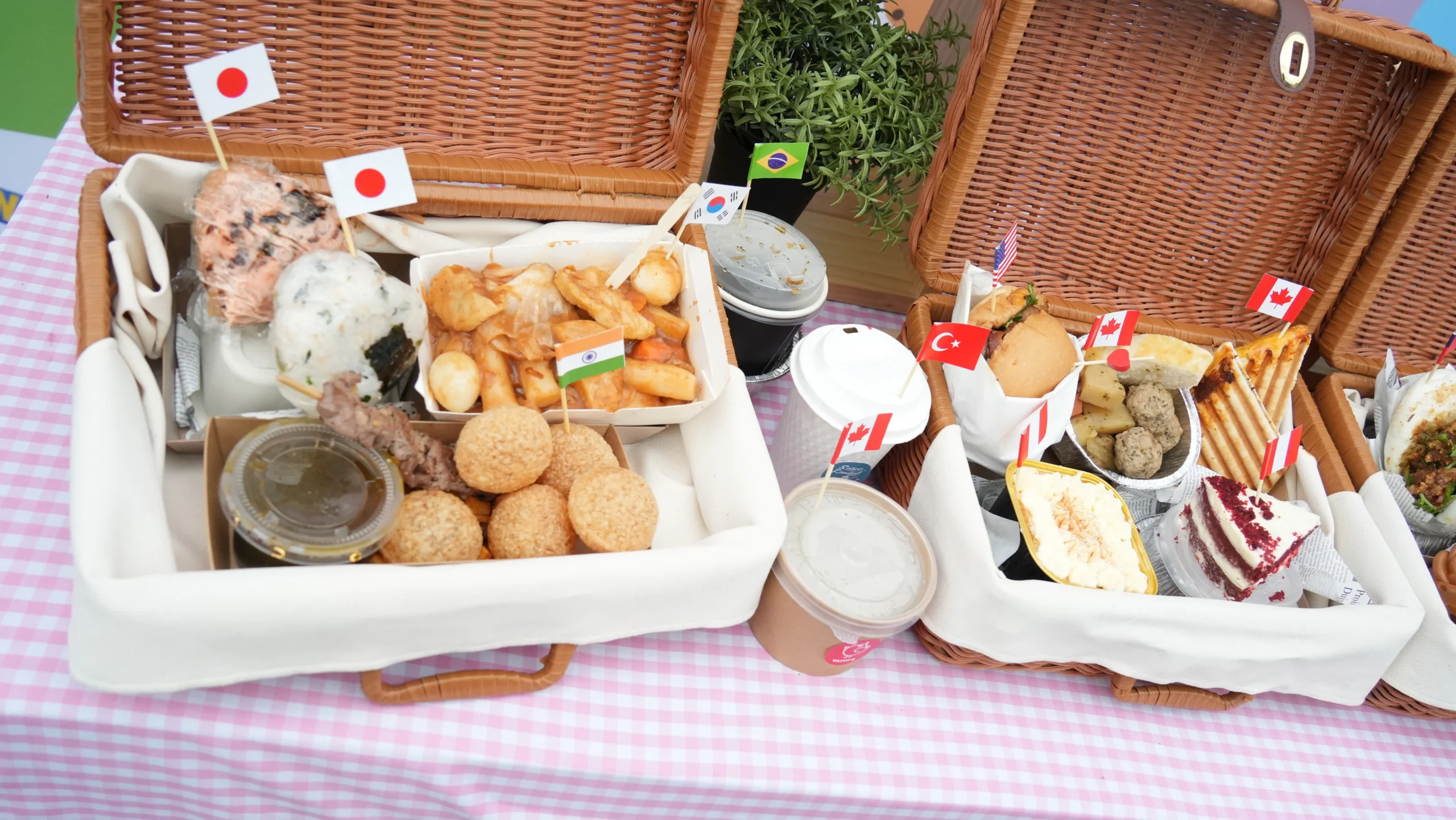 【開箱】2026 台北花伴野餐攜手《Pokémon GO》，各國美食餐籃大開箱，一齊走春樂抓寶！