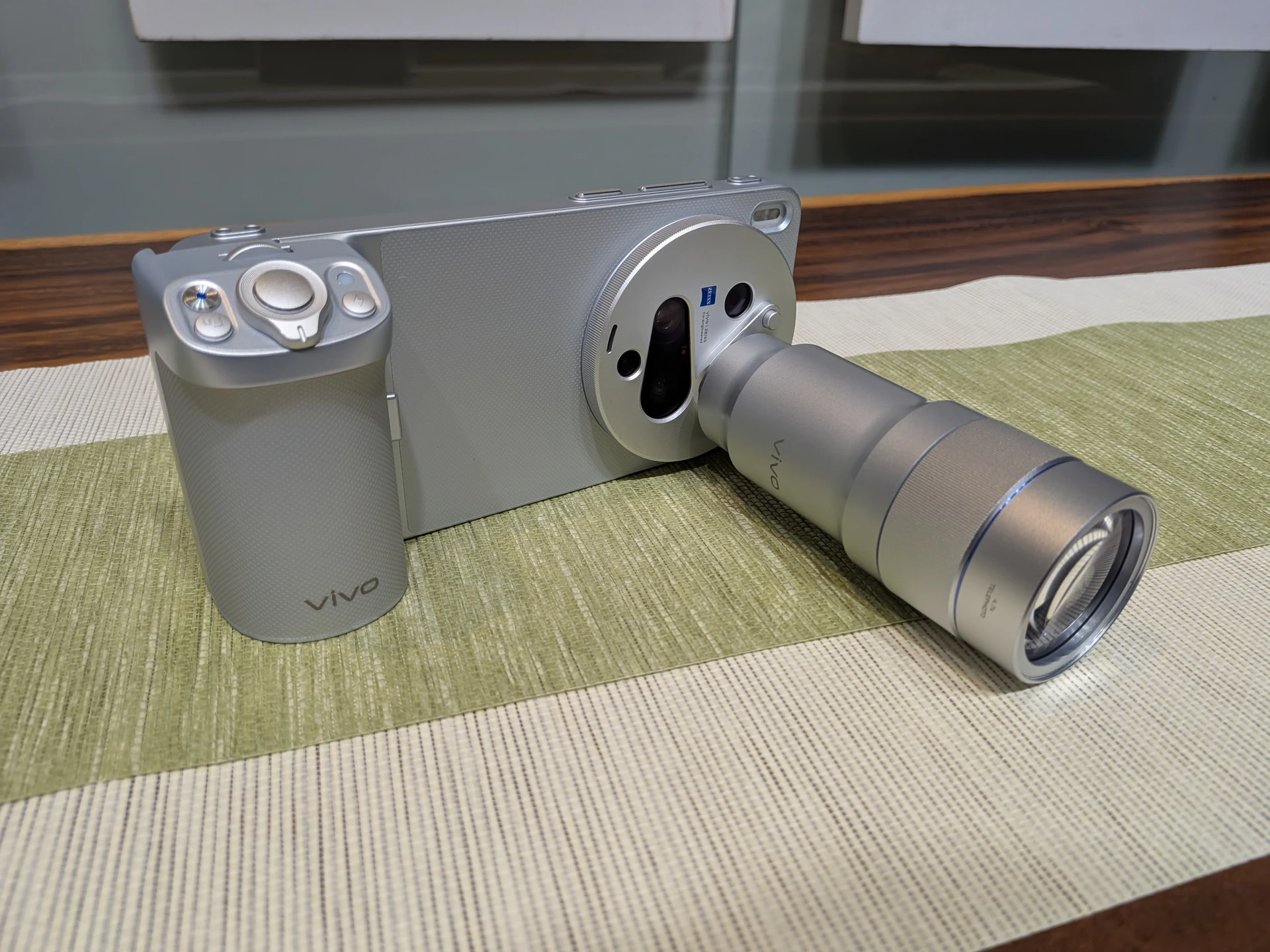 超專業錄影模式問世！手機進化成專業攝影工具　vivo X300 Ultra搶先看