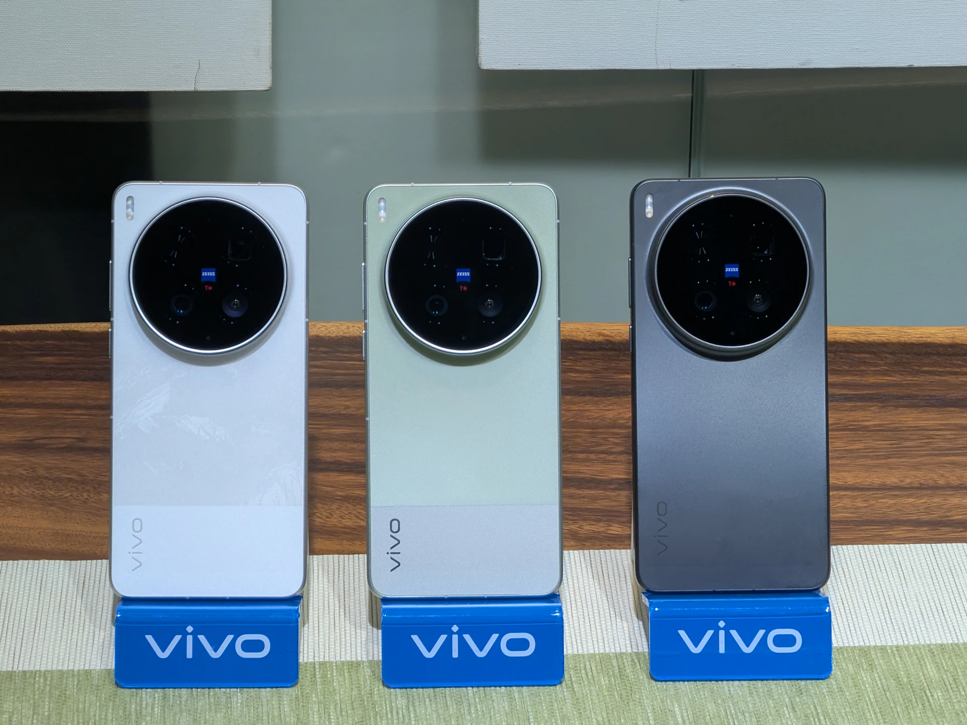 超專業錄影模式問世！手機進化成專業攝影工具　vivo X300 Ultra搶先看