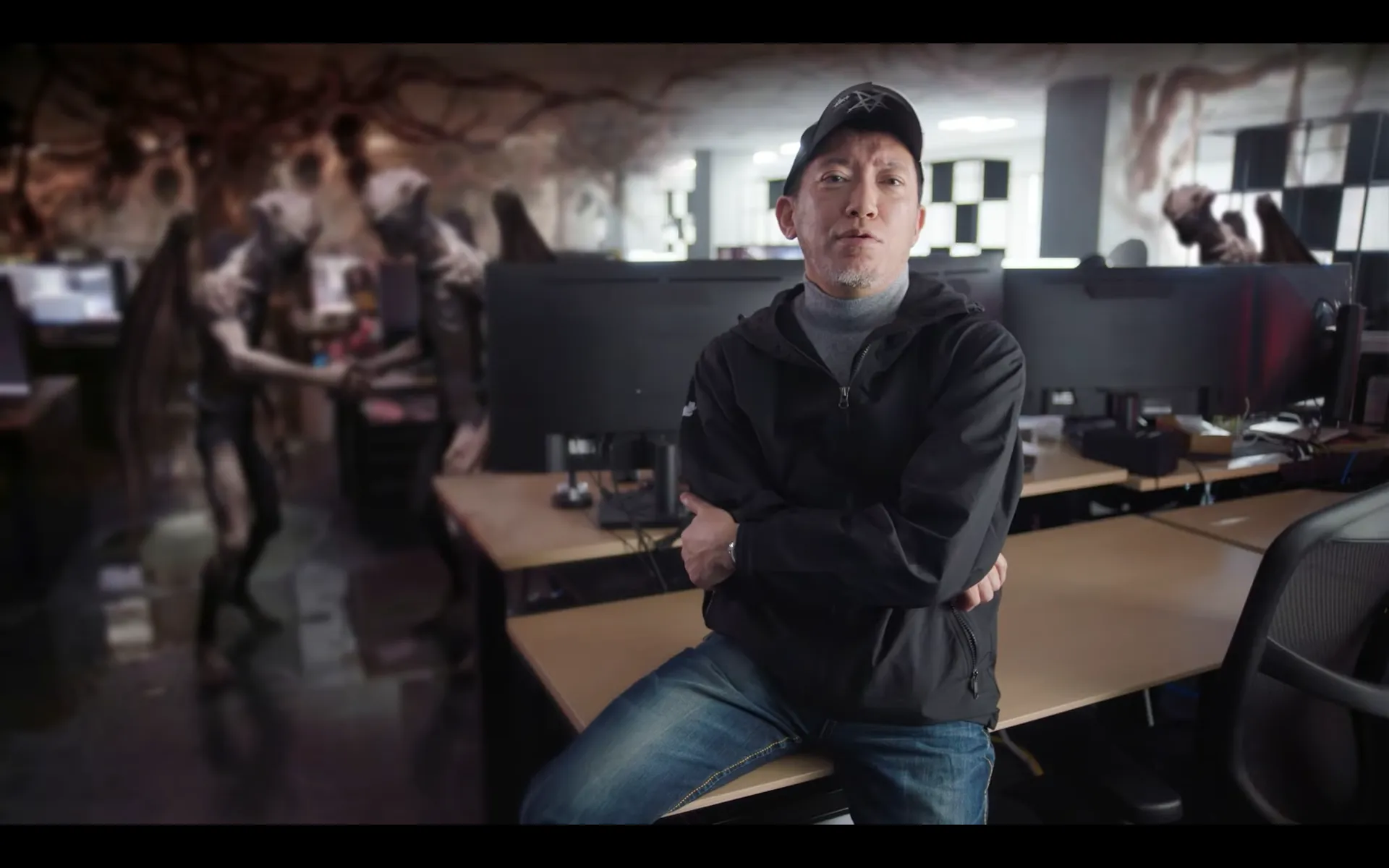 《惡靈古堡》之父歸隊！金亨泰收編三上真司新工作室，不過這開發環境…是在拍《北斗神拳》嗎？