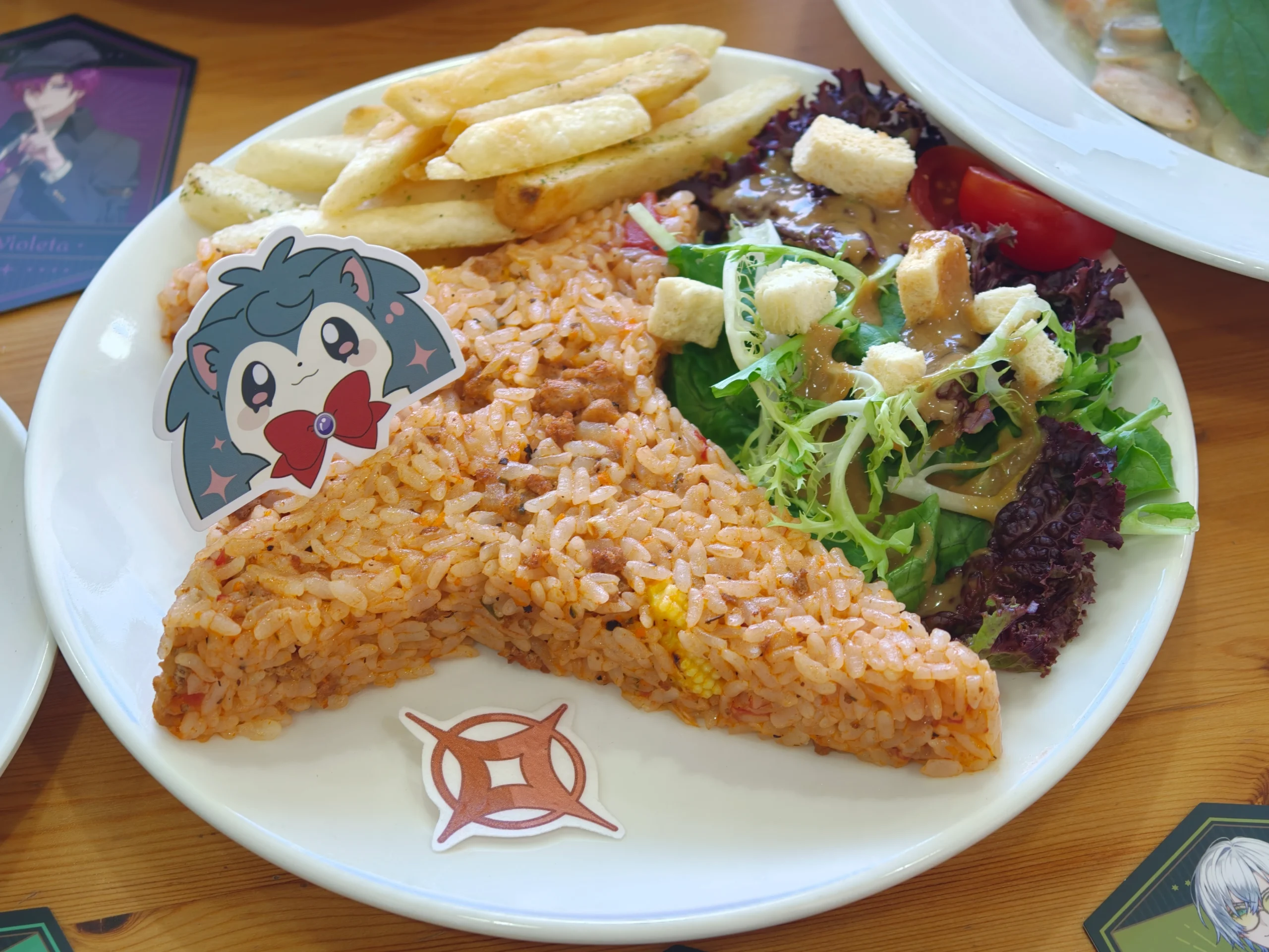 【開箱】與彩虹社 EN 的六人解開謎團！NIJISANJI EN《偵探謎影》x FANFANS CAFÉ 聯名咖啡廳正式登場！