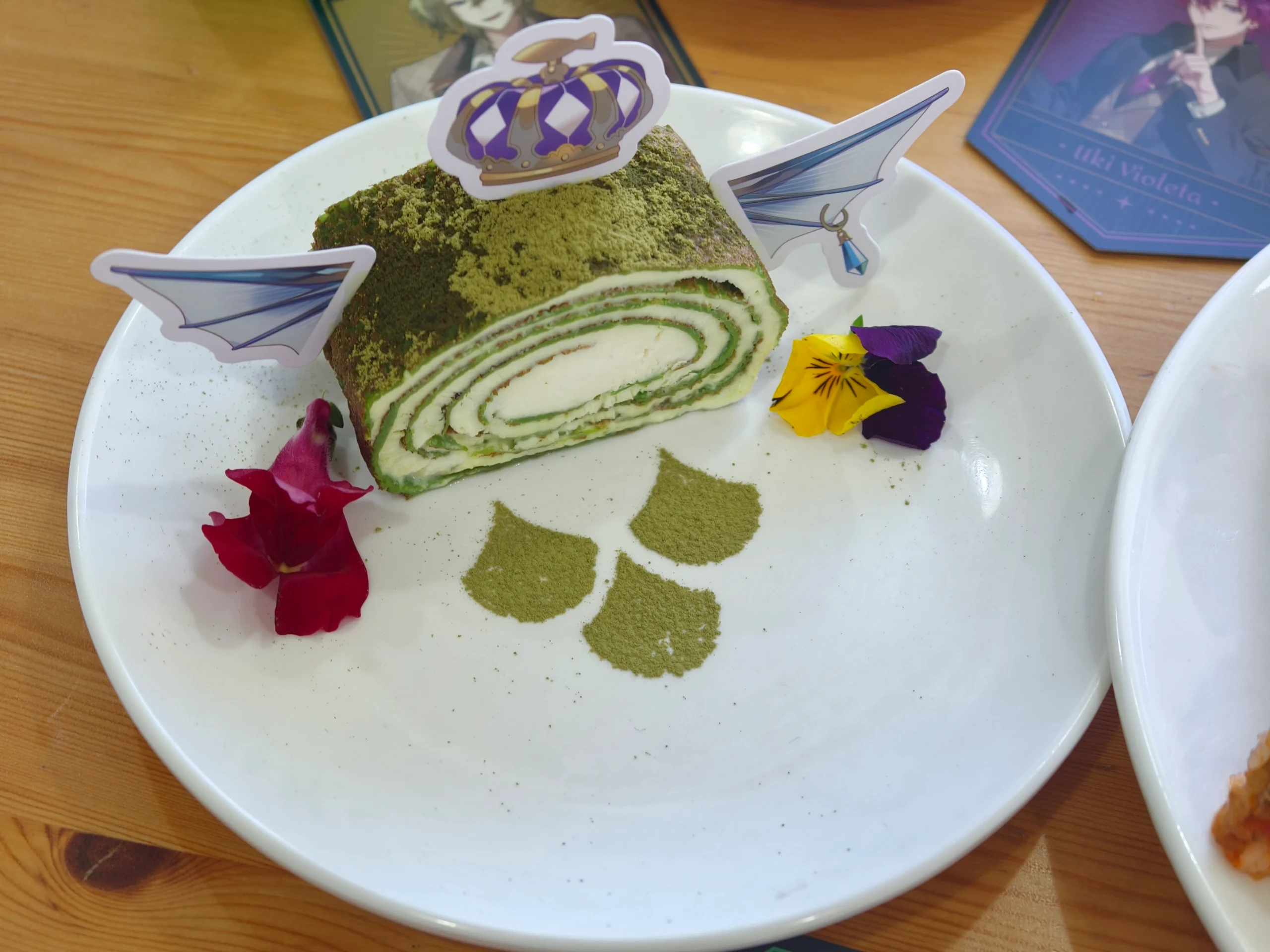 【開箱】與彩虹社 EN 的六人解開謎團！NIJISANJI EN《偵探謎影》x FANFANS CAFÉ 聯名咖啡廳正式登場！