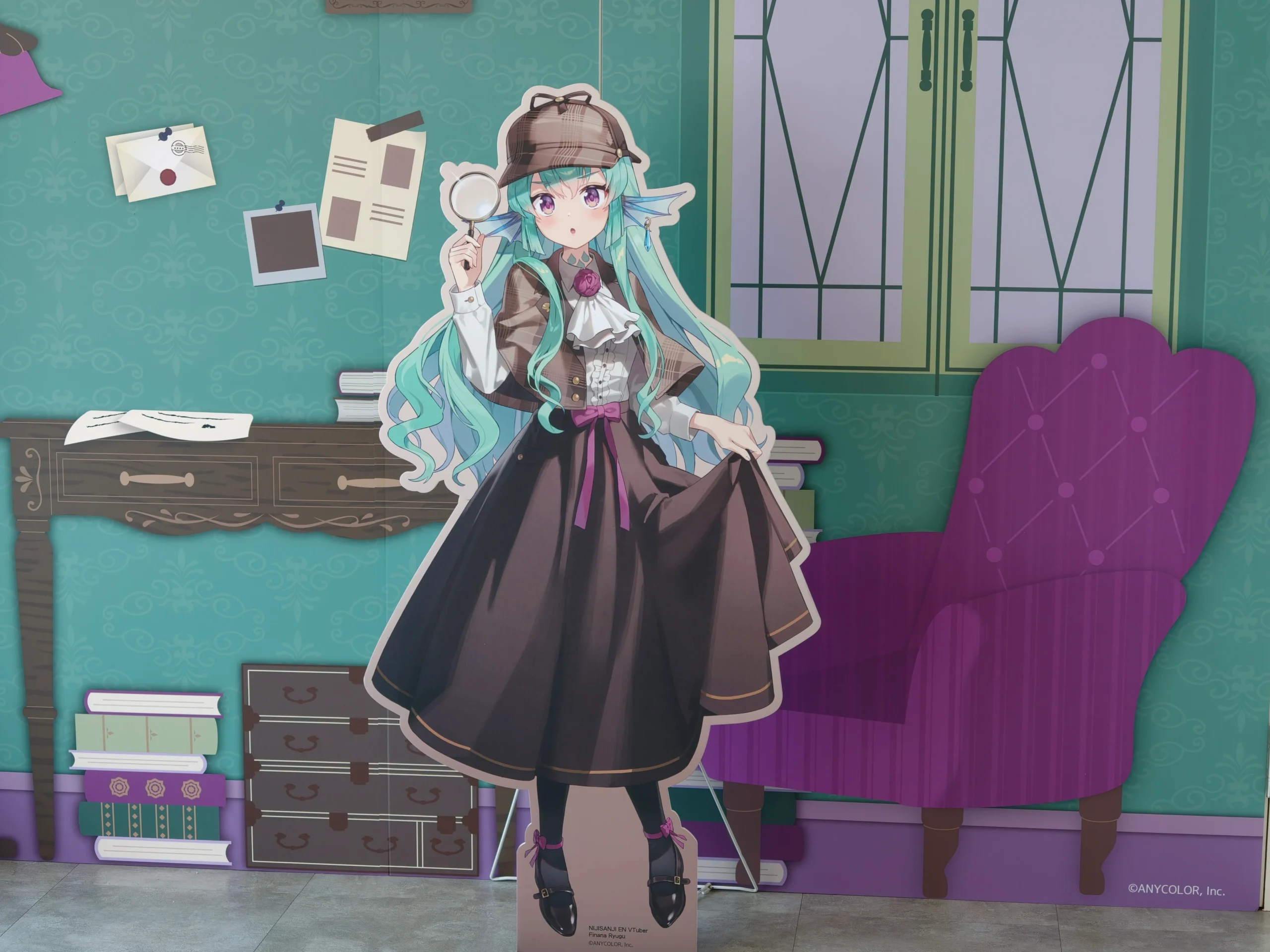 【開箱】與彩虹社 EN 的六人解開謎團！NIJISANJI EN《偵探謎影》x FANFANS CAFÉ 聯名咖啡廳正式登場！