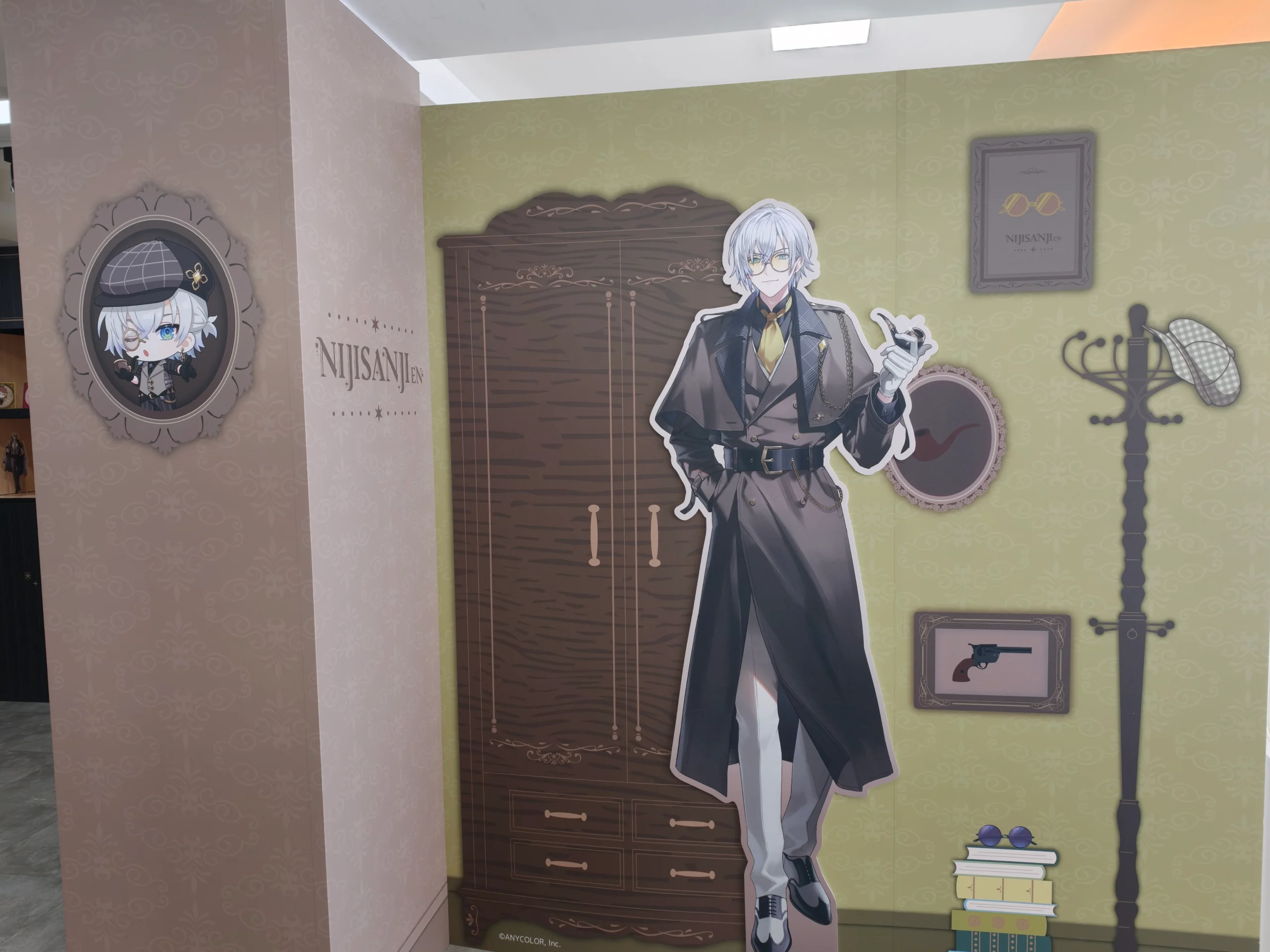 【開箱】與彩虹社 EN 的六人解開謎團！NIJISANJI EN《偵探謎影》x FANFANS CAFÉ 聯名咖啡廳正式登場！