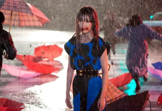 喪屍危機？日本兵庫縣一男子在賞櫻期間爭執後發狂咬人，逮捕後卻因不明原因異變身亡。