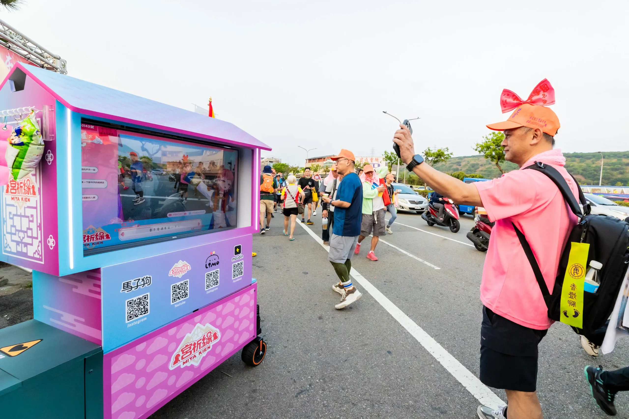 全台首例！宮廟少女「虛擬偶像宮祈緣」挑戰 9 天 8 夜白沙屯徒步進香 橘子集團原創 IP 化身「數位香燈腳」 打造虛實隨香新體驗