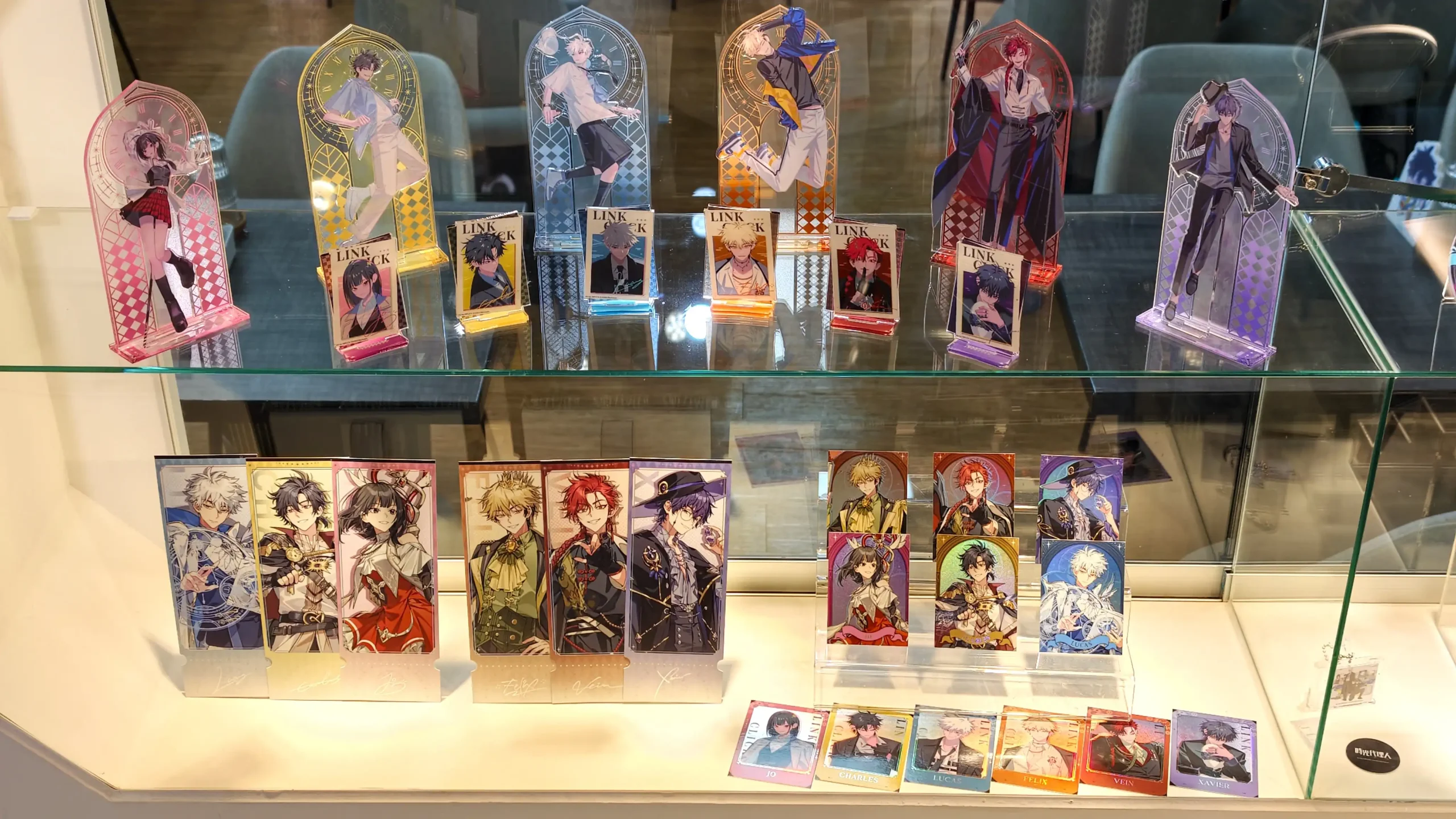 【開箱】《時光代理人》X 萌番More Fun 聯動主題店 每張照片都有屬於自己的故事