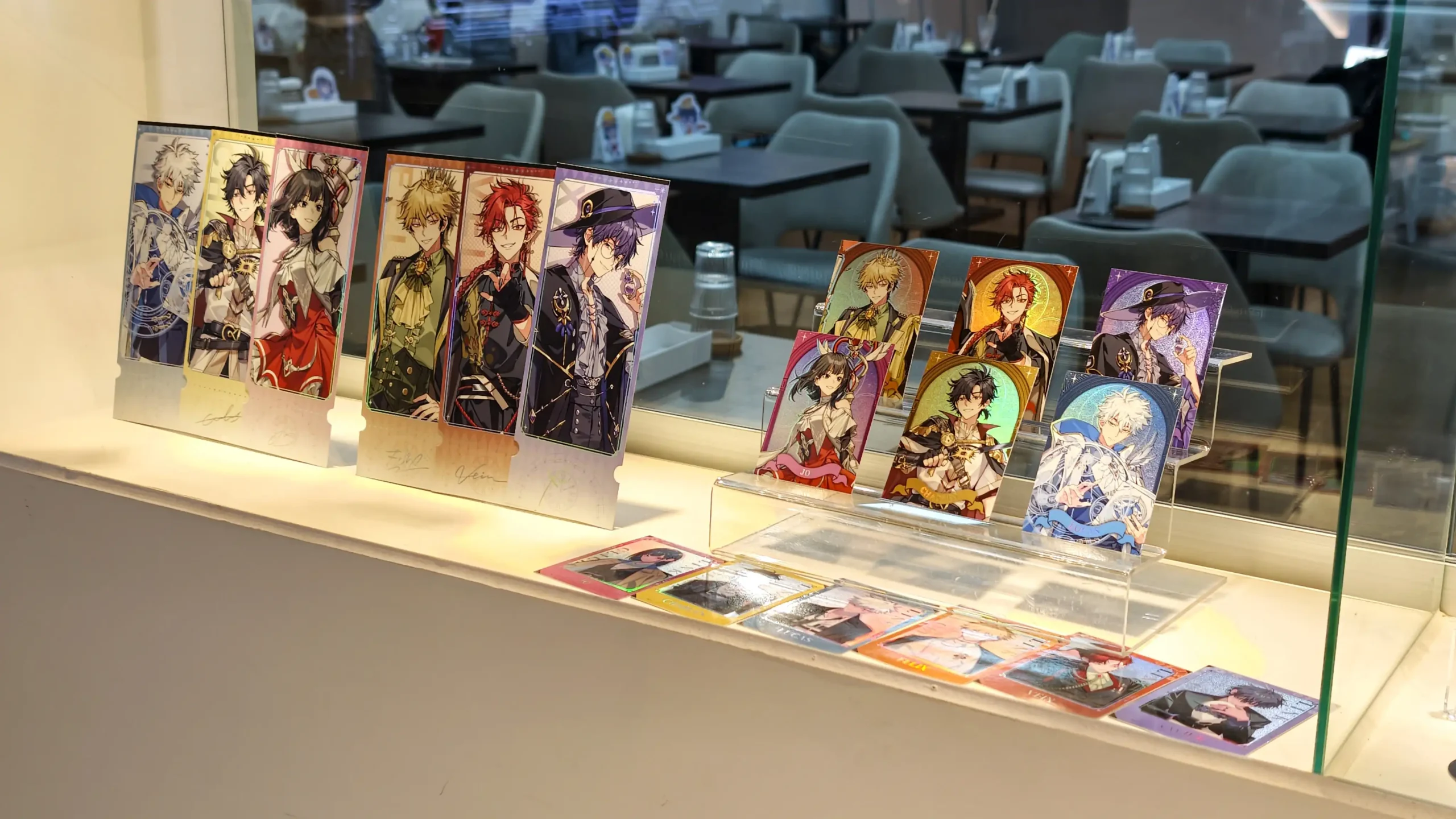 【開箱】《時光代理人》X 萌番More Fun 聯動主題店 每張照片都有屬於自己的故事