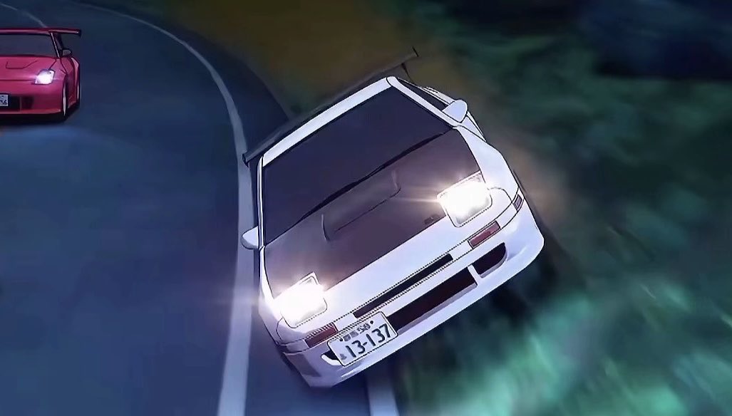 日本神人高速公路行駛山壁危險駕駛，網友比喻如《頭文字D》現實版