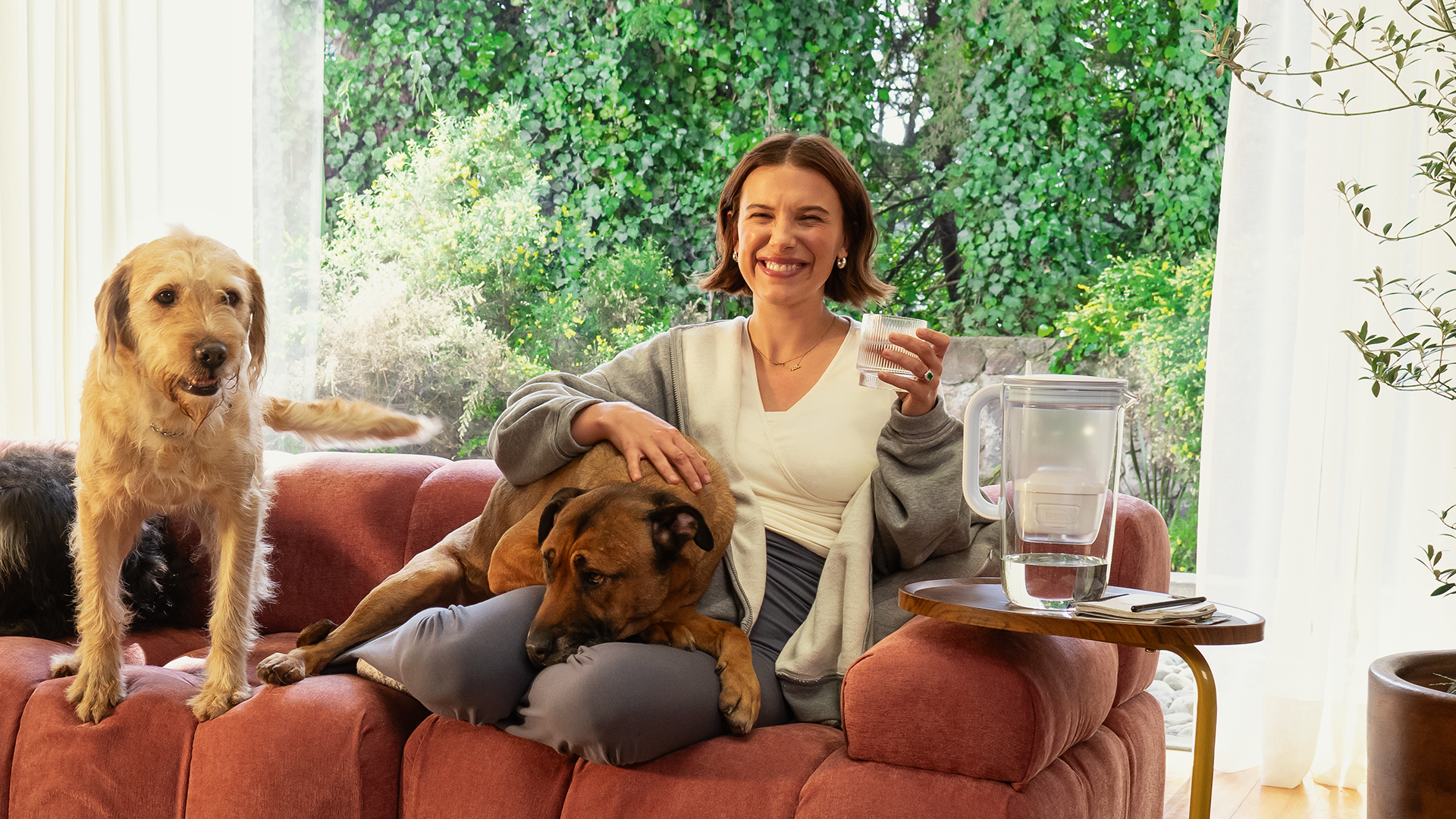 BRITA 攜手《怪奇物語》米莉芭比布朗打造新世代喝水風潮