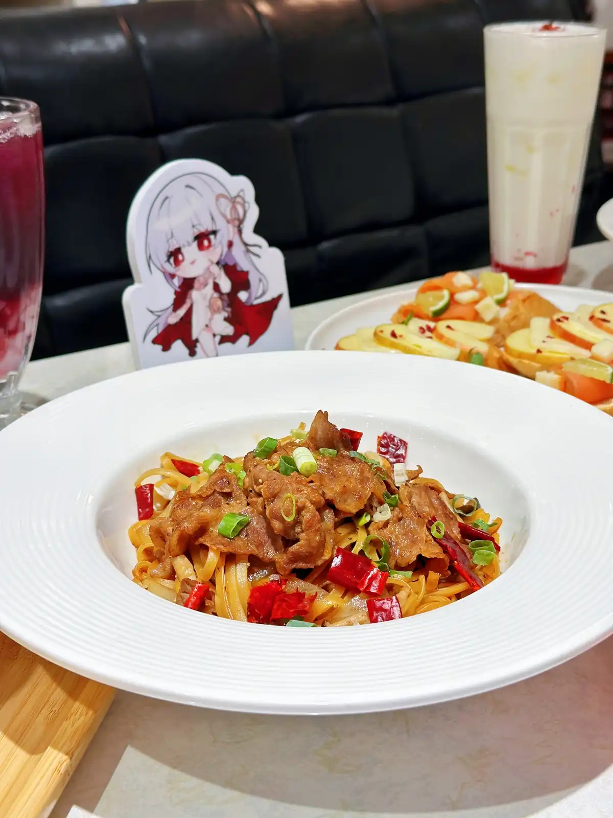 【開箱】《無期迷途》× 萌番 More Fun 聯動主題餐廳！與禁閉者共赴「酌夜秘宴」！
