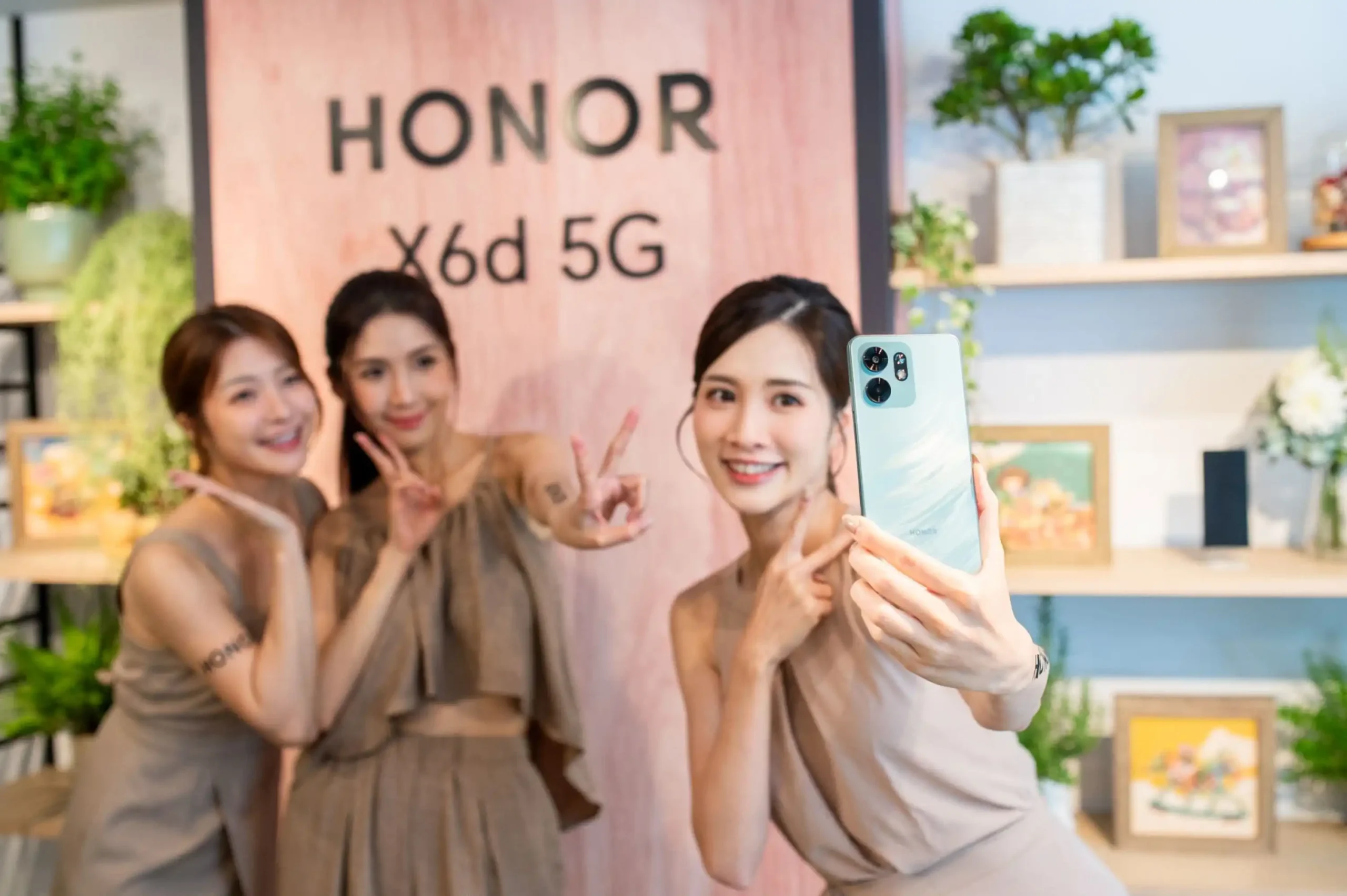 HONOR 4