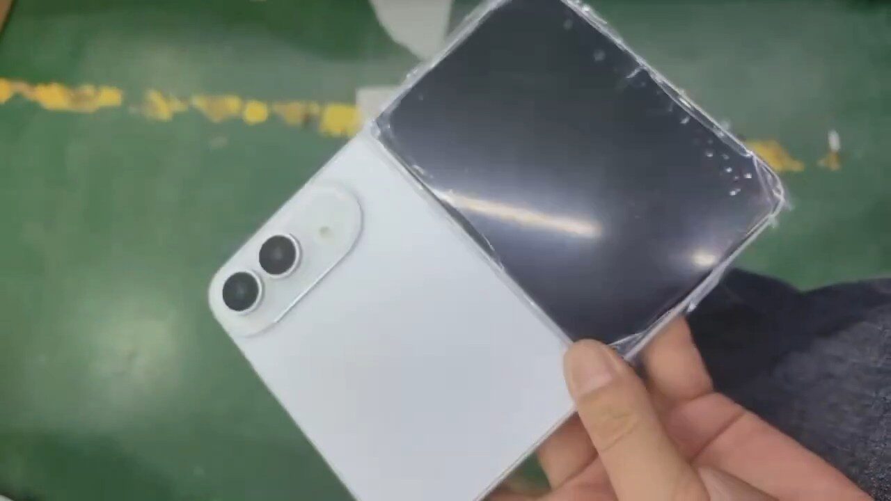 不是照片而已！摺疊iPhone Ultra「影片版」流出　按鍵配置成焦點