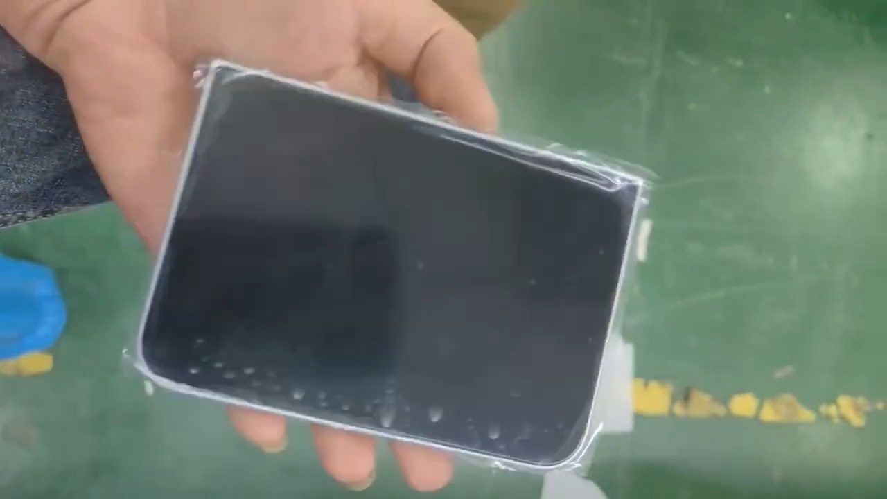 不是照片而已！摺疊iPhone Ultra「影片版」流出　按鍵配置成焦點