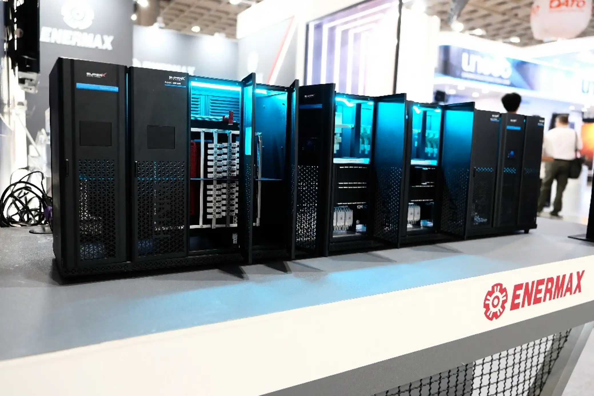 ENERMAX 4