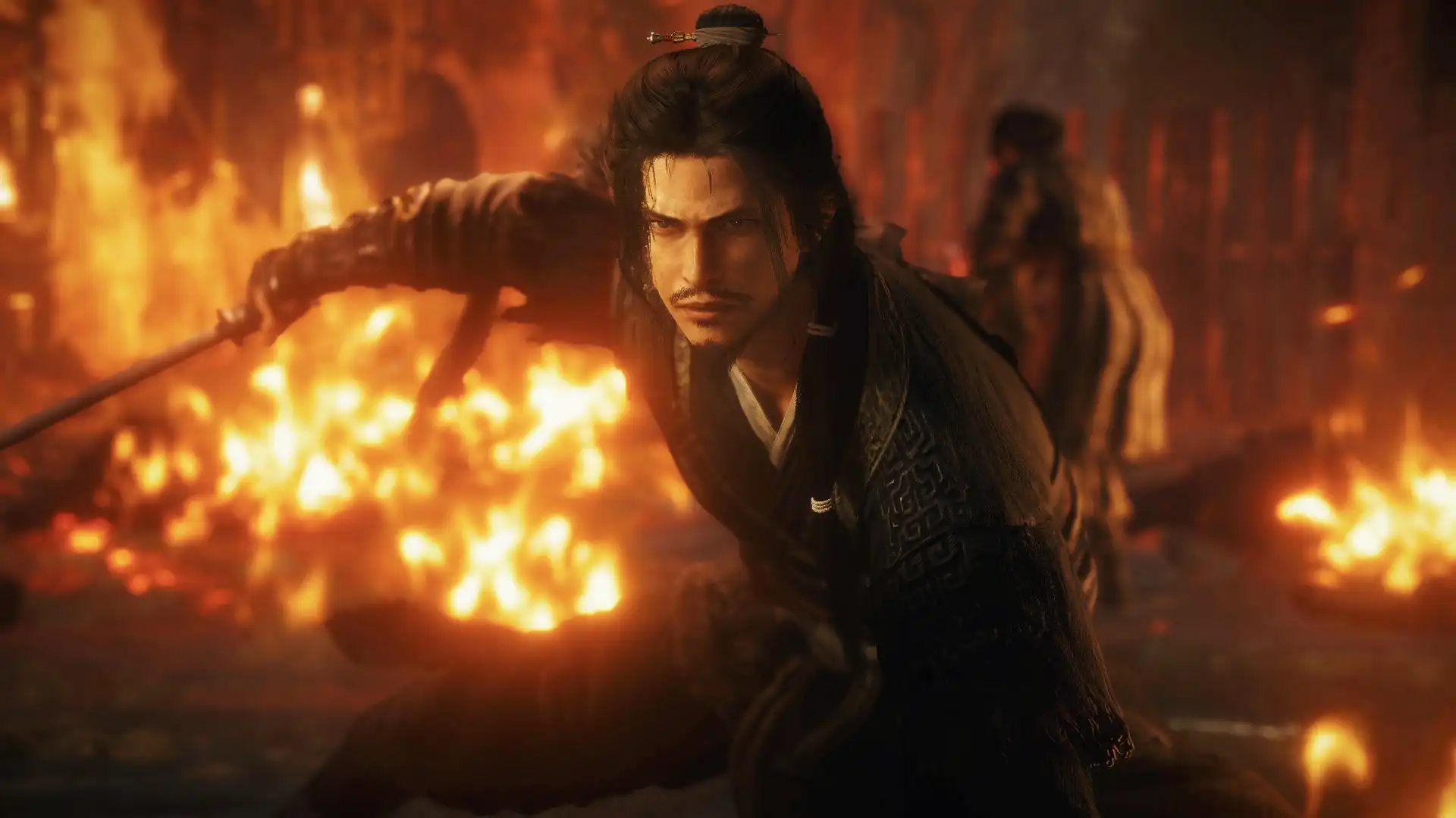臥龍 2