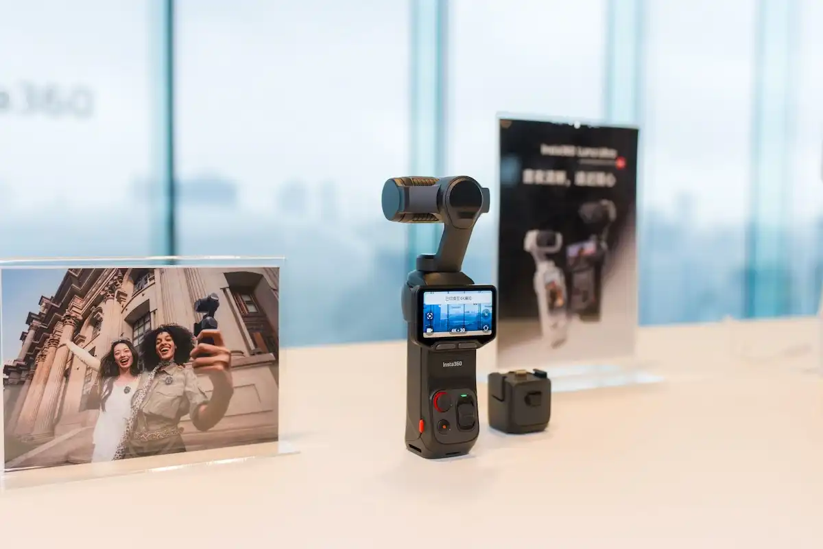 Insta360 4