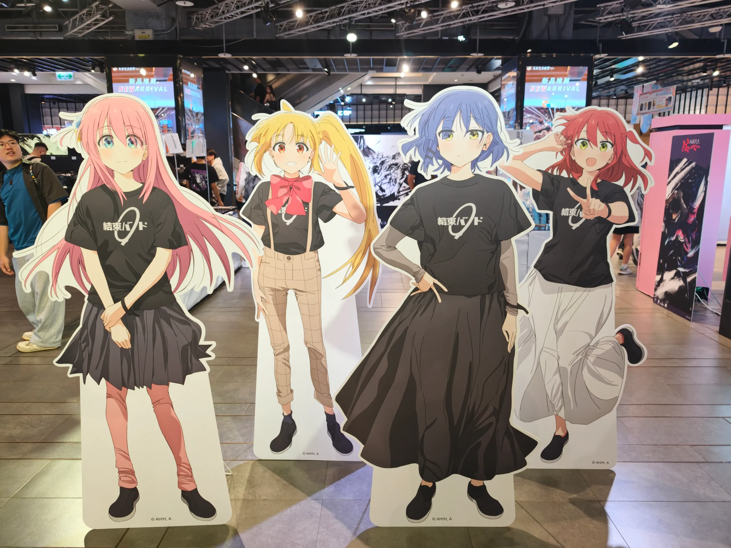 【開箱】《勝利女神:妮姬》墨繪 |《孤獨搖滾》期間限定快閃店