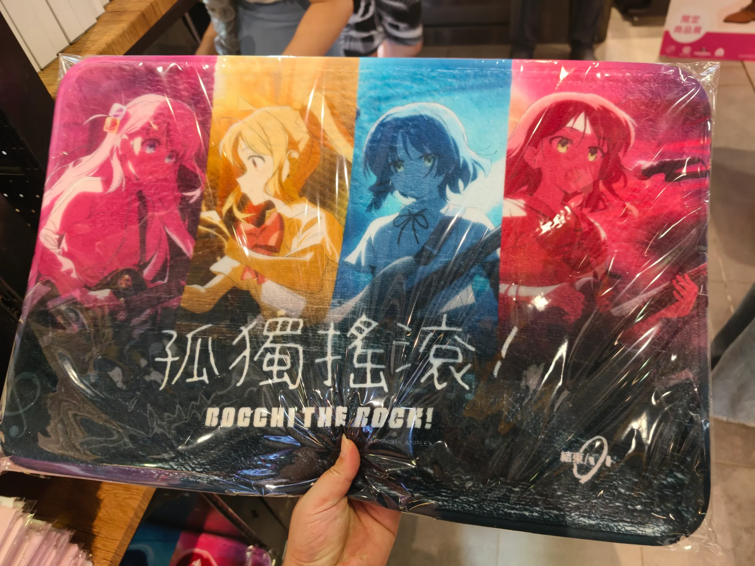 【開箱】《勝利女神：妮姬》墨繪 |《孤獨搖滾》期間限定快閃店