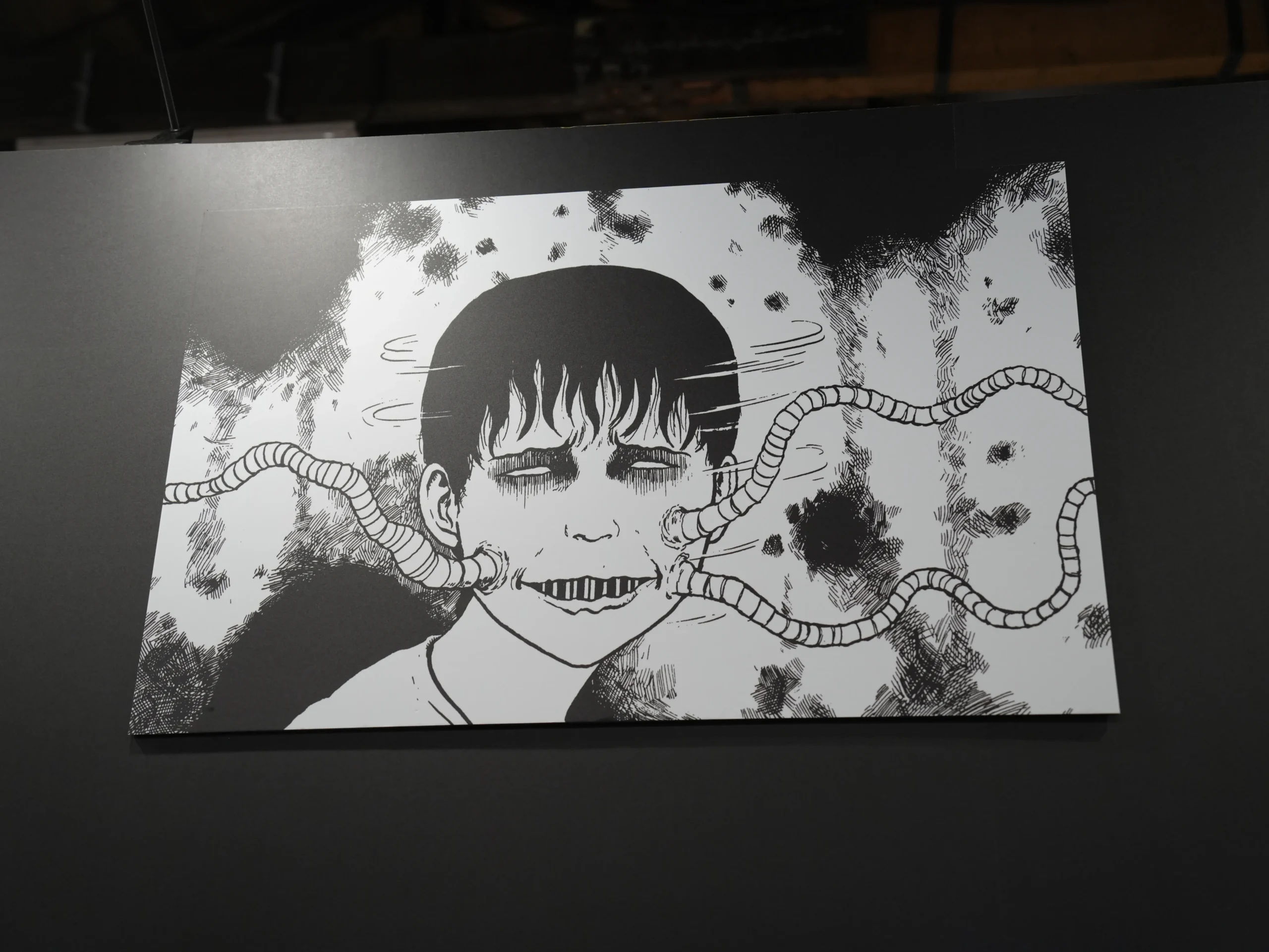 【開箱】伊藤潤二首場海外大型原畫展《伊藤潤二展 誘惑》登台　走進恐怖大師怪誕、詭譎又令人著迷的藝術世界