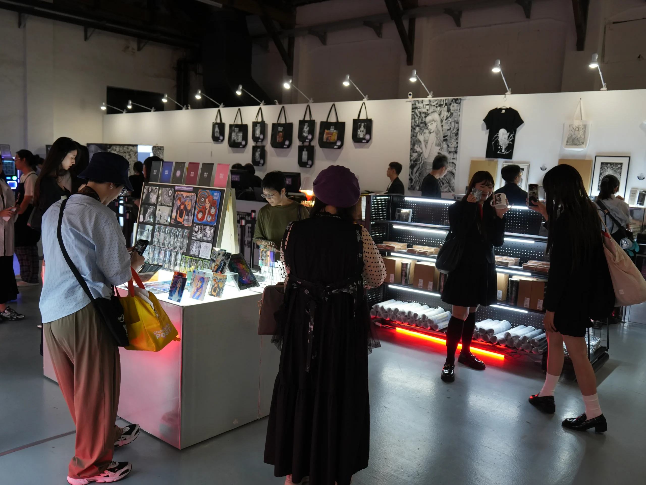 【開箱】伊藤潤二首場海外大型原畫展《伊藤潤二展 誘惑》登台　走進恐怖大師怪誕、詭譎又令人著迷的藝術世界