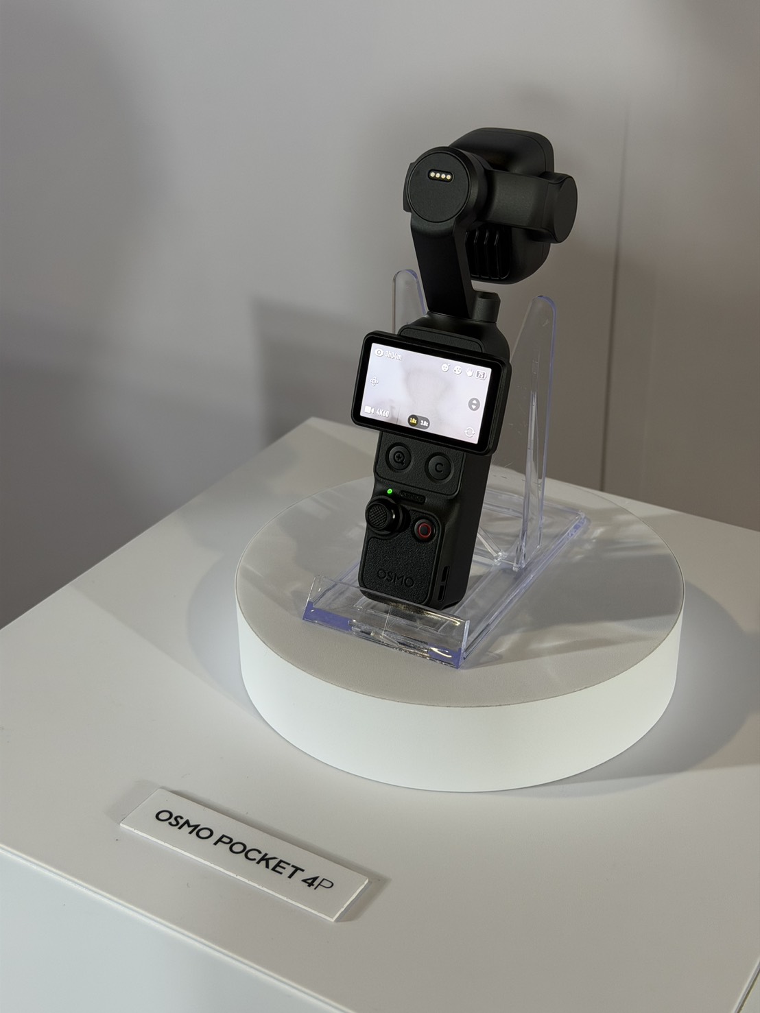 口袋雲台相機戰火開打 DJI Osmo Pocket 4P台灣登場!