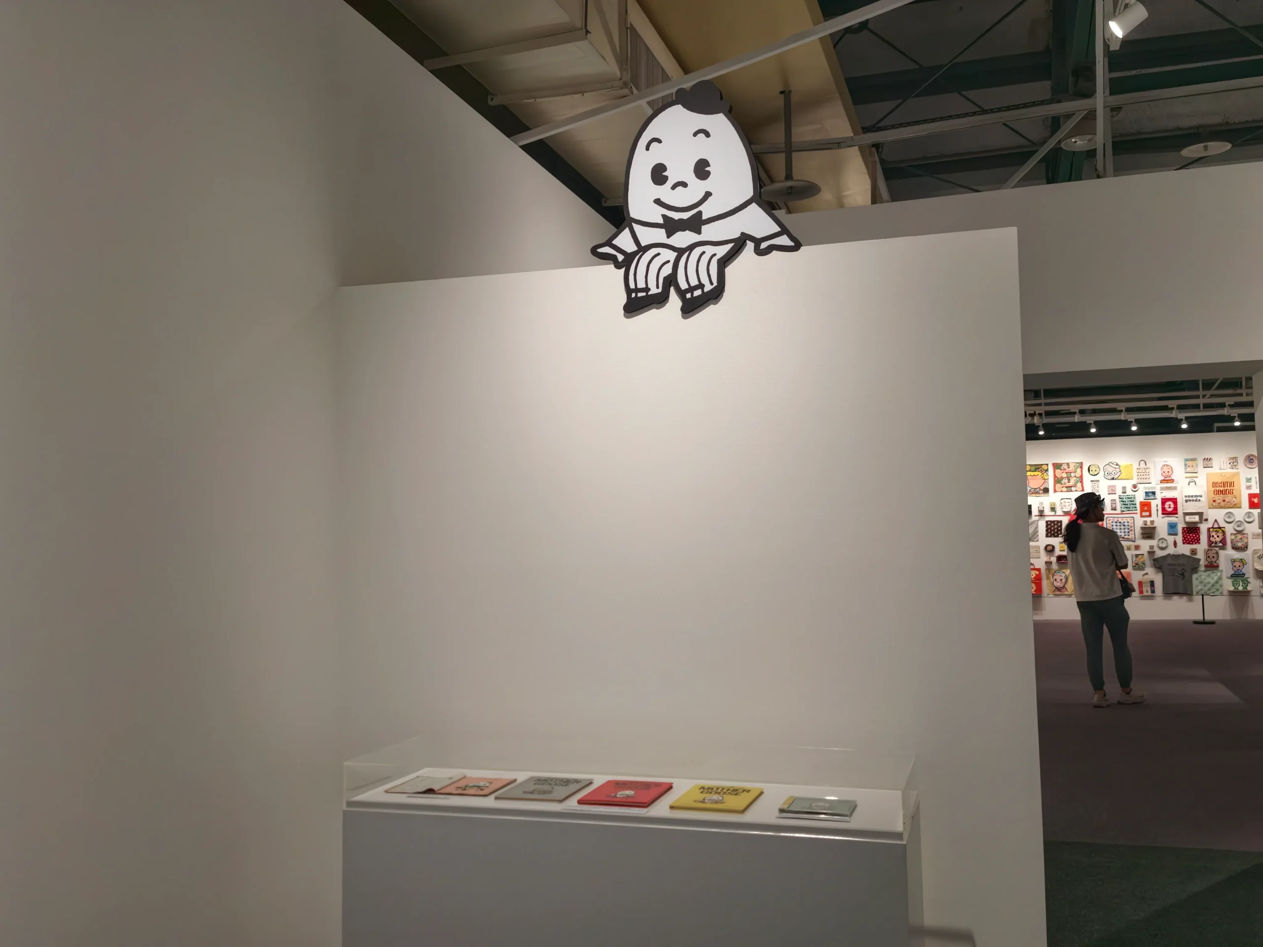 【開箱】橫跨半世紀的療癒力!日本「可愛始祖」原田治《OSAMU GOODS 50週年展》客製T恤、展覽限定商品搶先看~