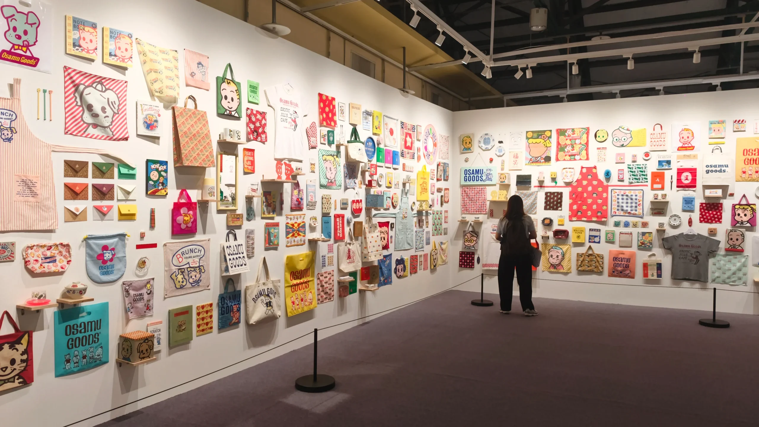 【開箱】橫跨半世紀的療癒力!日本「可愛始祖」原田治《OSAMU GOODS 50週年展》客製T恤、展覽限定商品搶先看~
