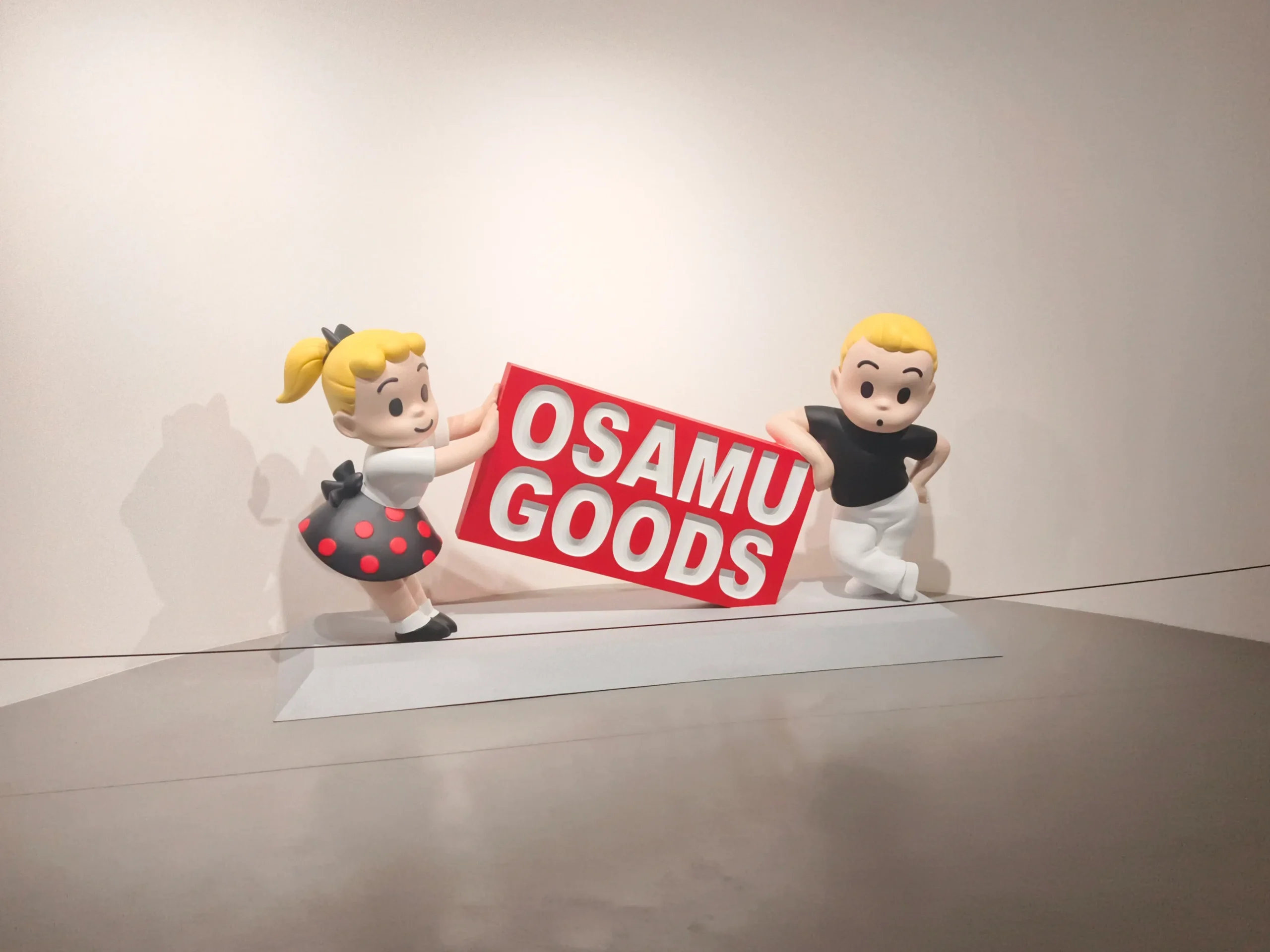 【開箱】橫跨半世紀的療癒力!日本「可愛始祖」原田治《OSAMU GOODS 50週年展》客製T恤、展覽限定商品搶先看~