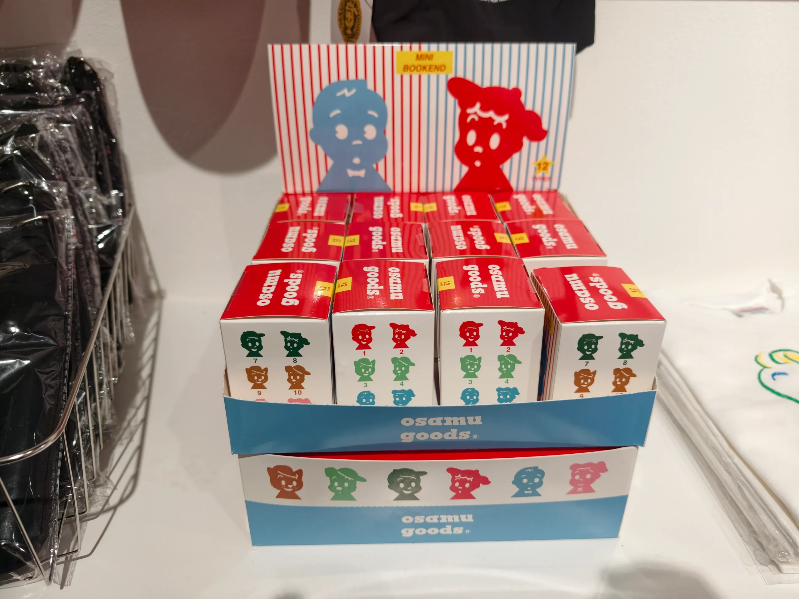【開箱】橫跨半世紀的療癒力！日本「可愛始祖」原田治《OSAMU GOODS 50週年展》客製T恤、展覽限定商品搶先看~