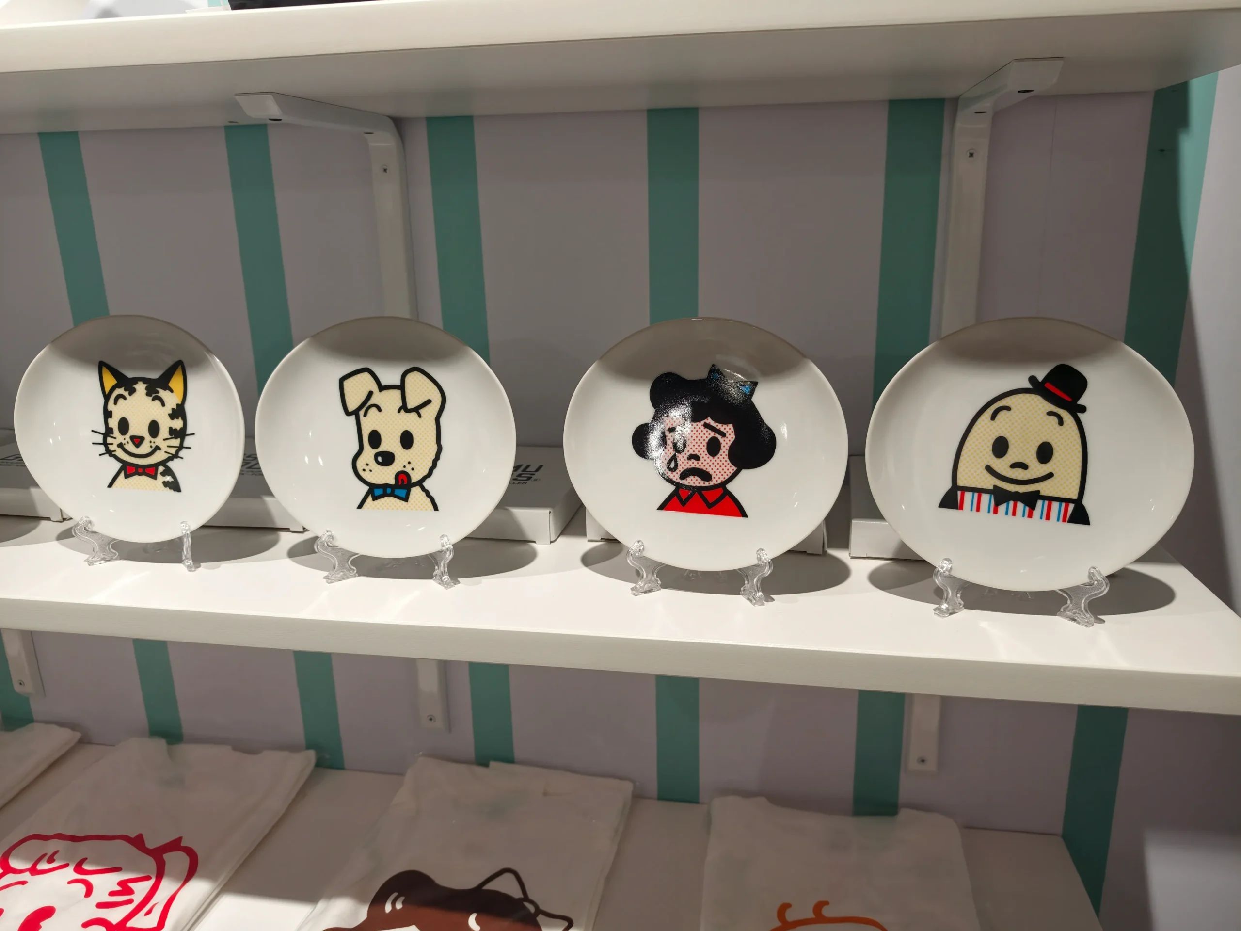 【開箱】橫跨半世紀的療癒力！日本「可愛始祖」原田治《OSAMU GOODS 50週年展》客製T恤、展覽限定商品搶先看~