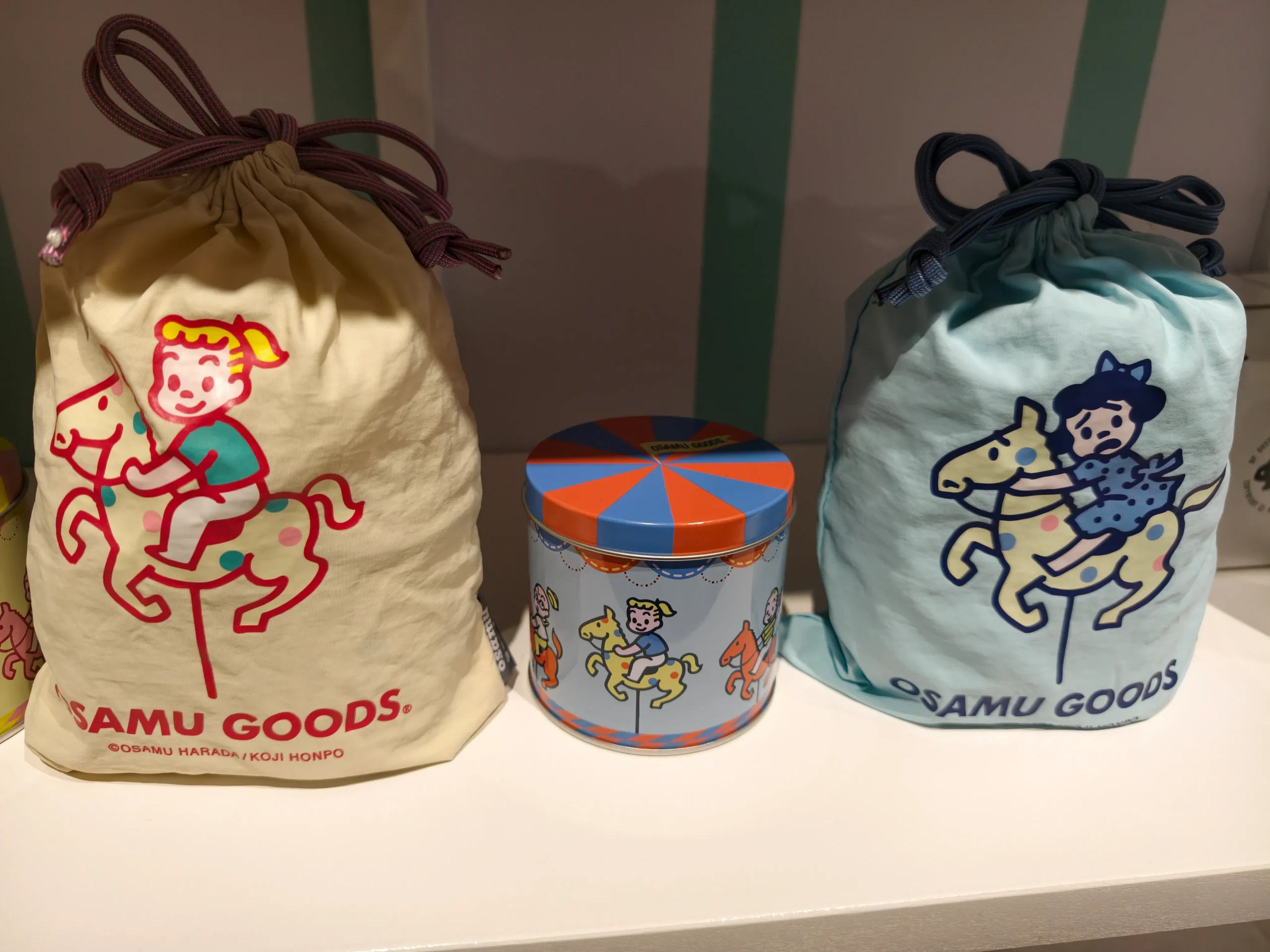 【開箱】橫跨半世紀的療癒力！日本「可愛始祖」原田治《OSAMU GOODS 50週年展》客製T恤、展覽限定商品搶先看~