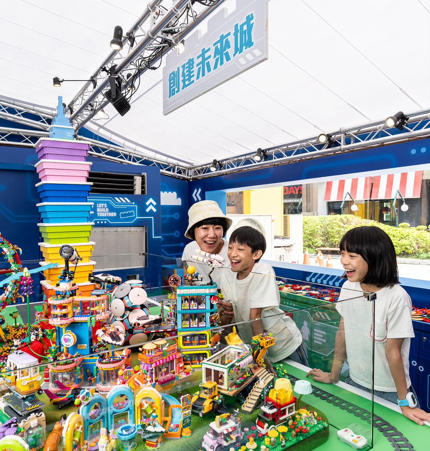 【開箱】玩具品牌樂高®「夏日遊樂場」活動正式登場 玩樂夥伴派翠克與小樂現身與民同樂