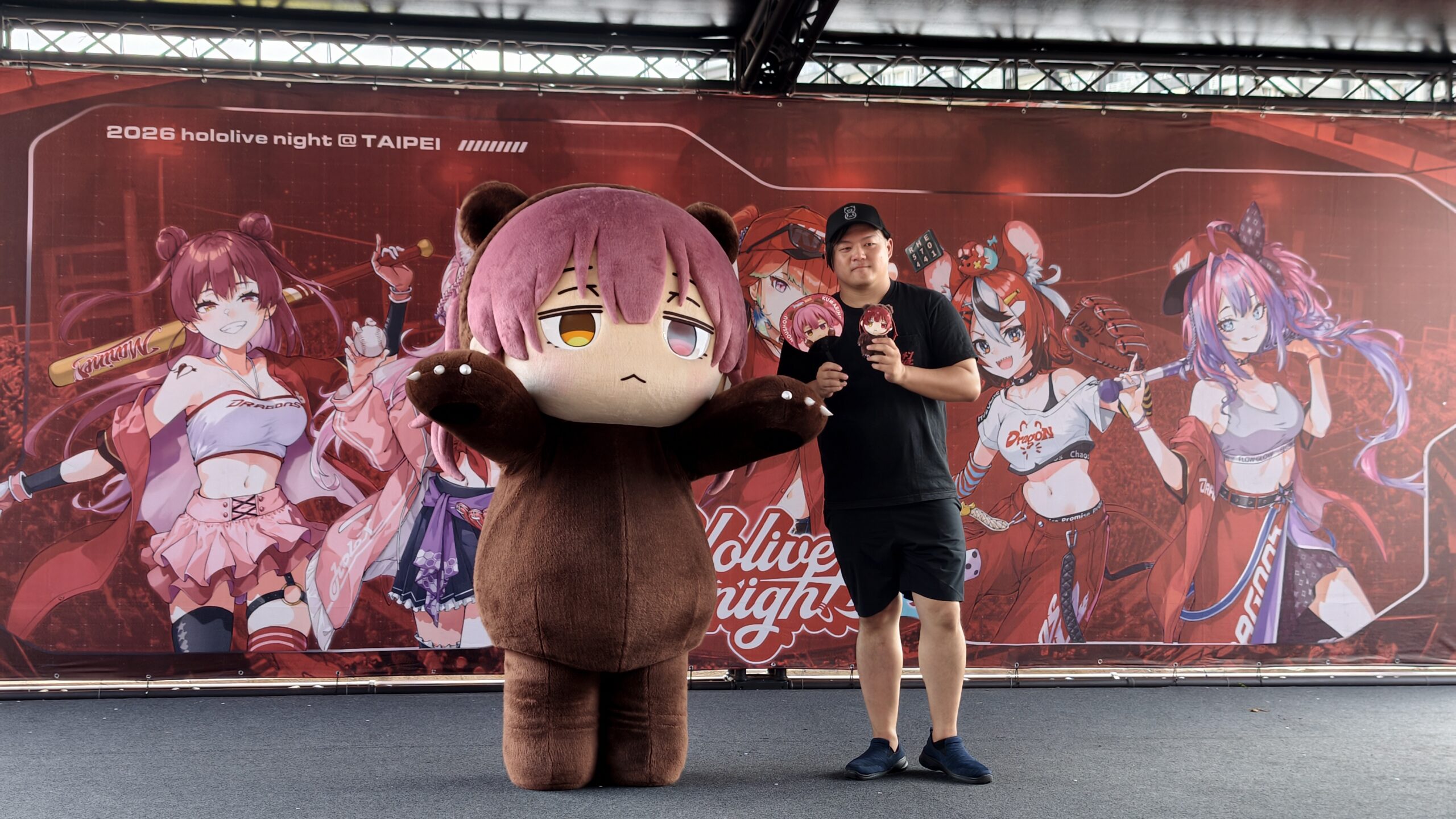 【開箱】味全龍 hololive Night 主題日再度登場　超逗趣熊瑪琳精彩開球不能錯過！