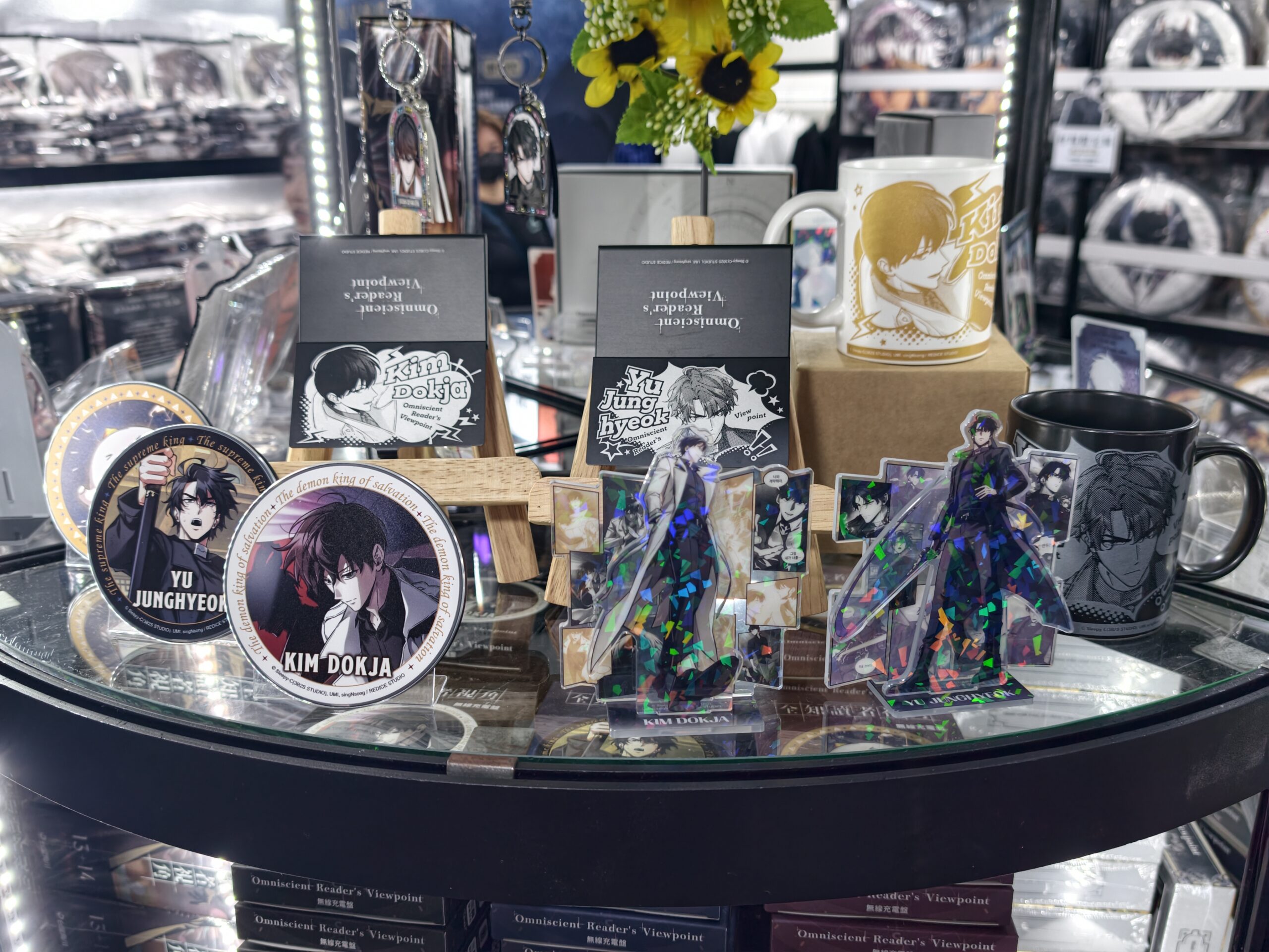 【開箱】《全知讀者視角》官方快閃店華山登場　大批讀者到場搶購限定商品