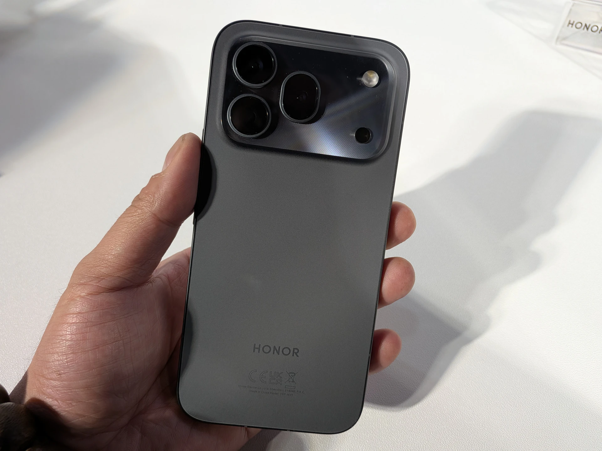 AI 創作神器！HONOR 600 系列正式在台發表　Robot Phone 同場亮相