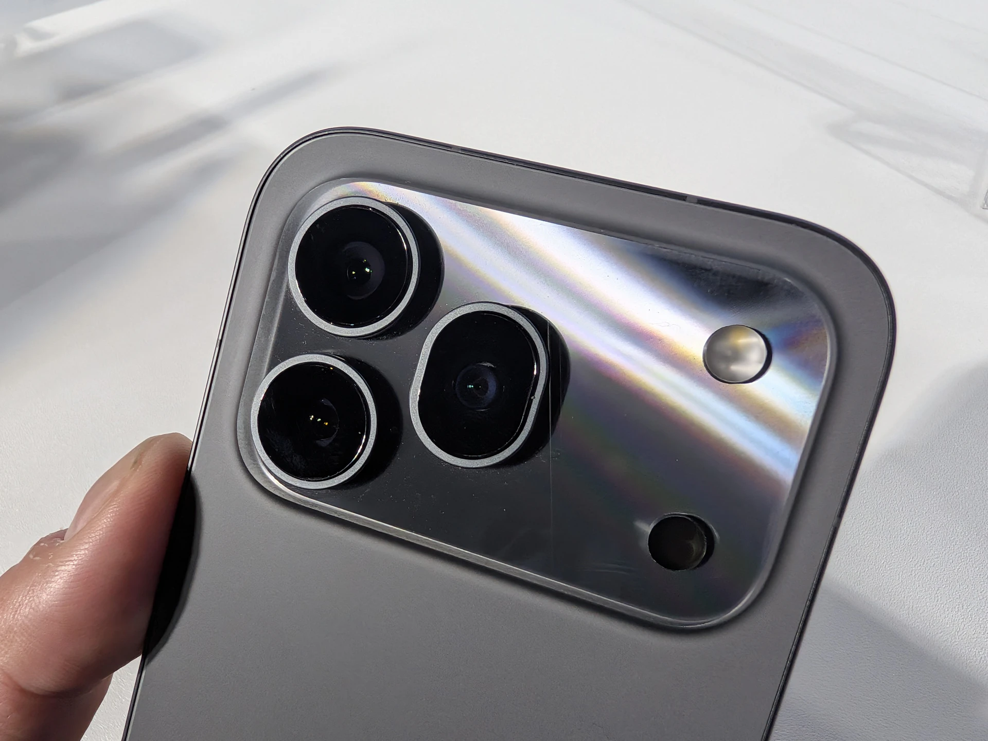 AI 創作神器！HONOR 600 系列正式在台發表　Robot Phone 同場亮相