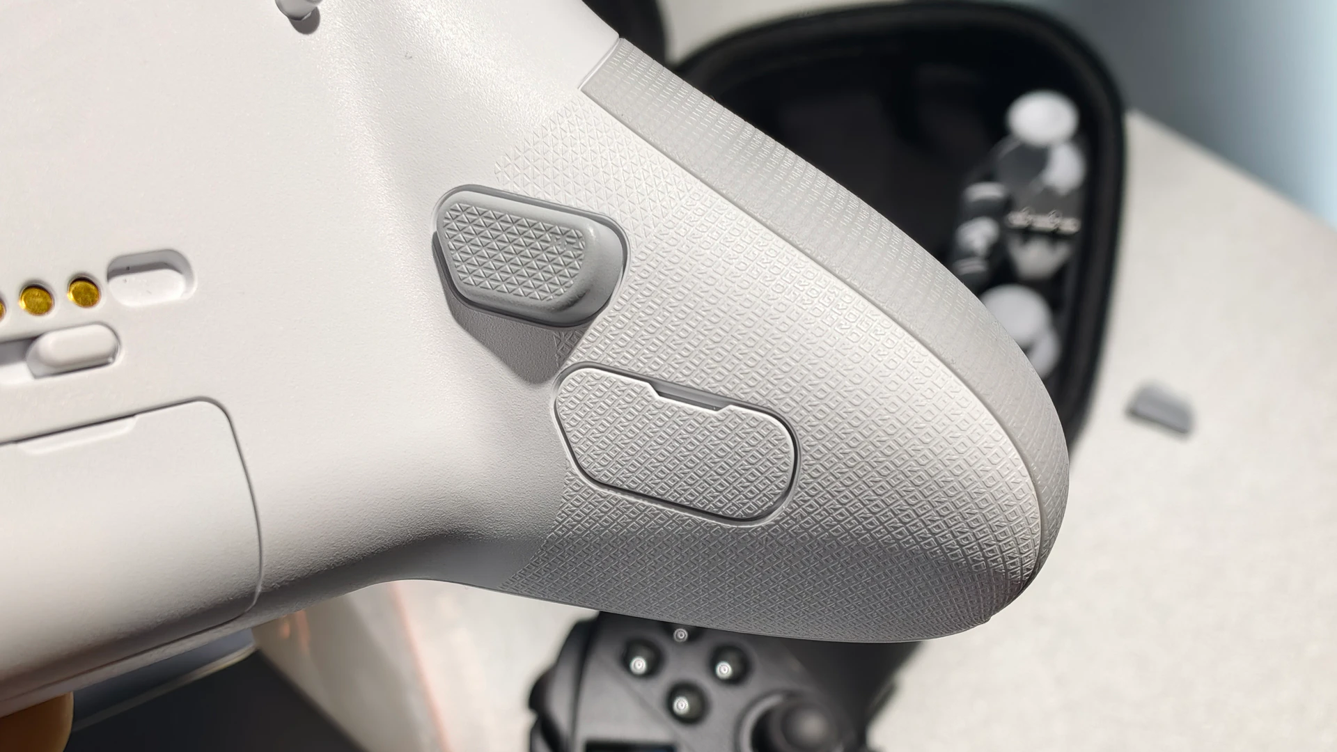 ROG首款2.1.2聲道電競Soundbar登台　Raikiri II Pro以8K輪詢率、熱插拔TMR搖桿搶攻PC玩家