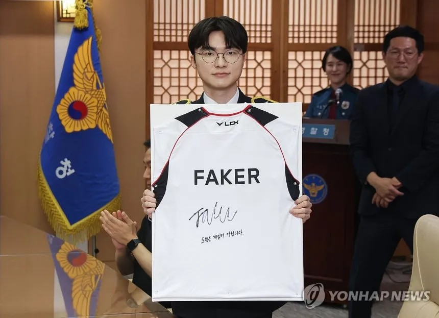 發揮影響力!傳奇電競選手 Faker 受任「名譽警察」 攜手韓國官方防範青少年網路賭博
