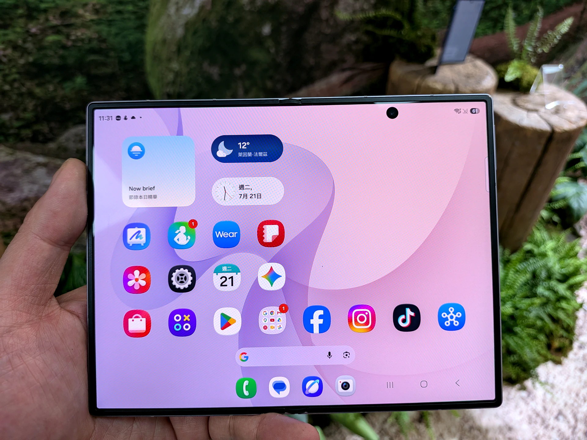 三機齊發！三星Galaxy Z Fold8 Ultra、Fold8、Flip8 亮相　全新 4:3 尺寸搶進社群世代