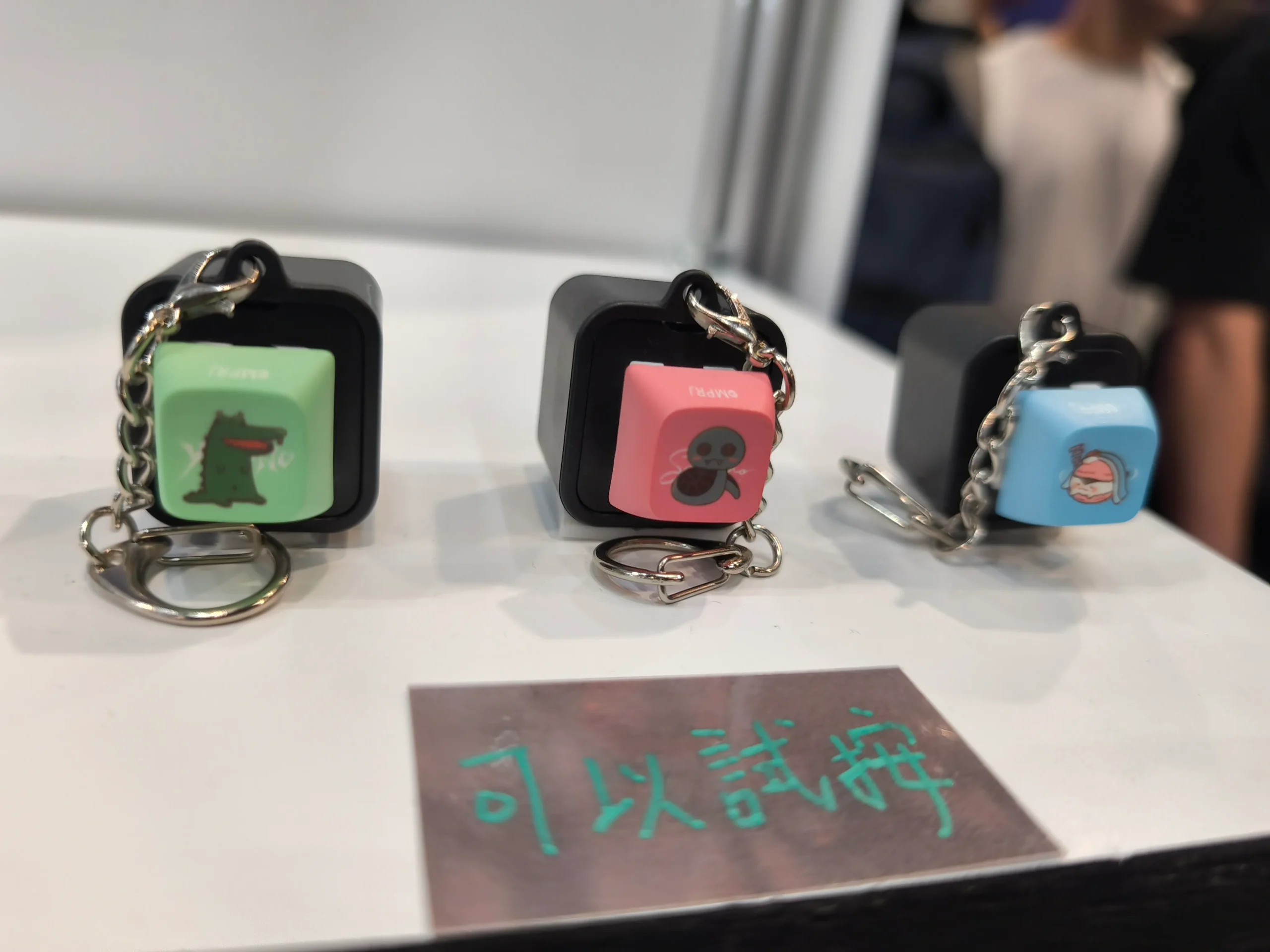 【開箱】台V三大箱齊聚漫畫博覽會　hololive 偶像等你來加一