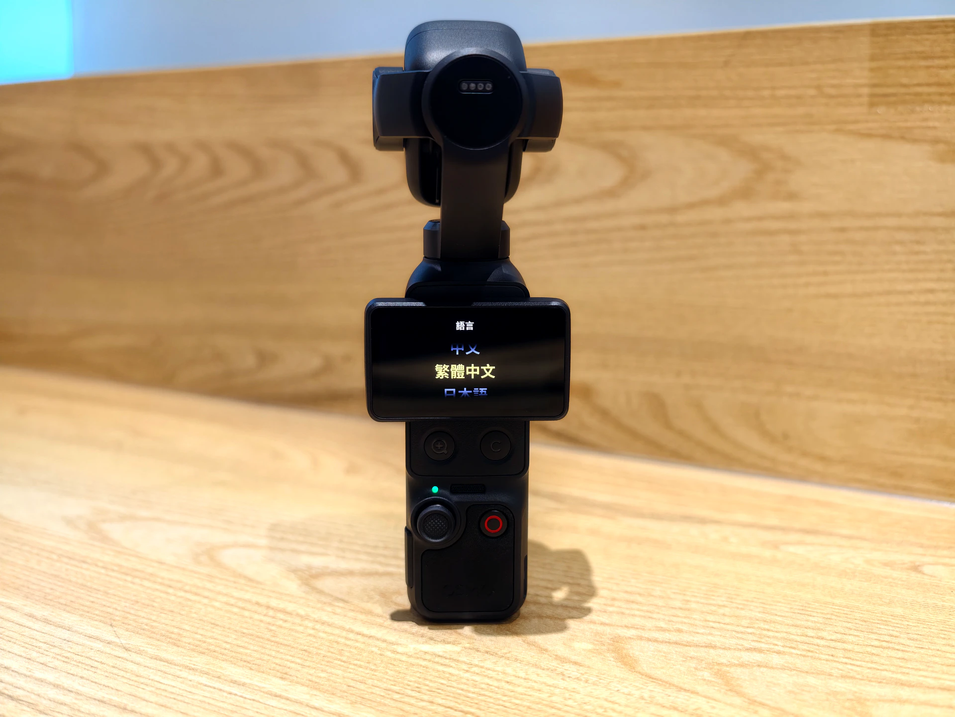 雙鏡頭引爆口袋革命！　DJI Osmo Pocket 4P給創作者的「深度告白」
