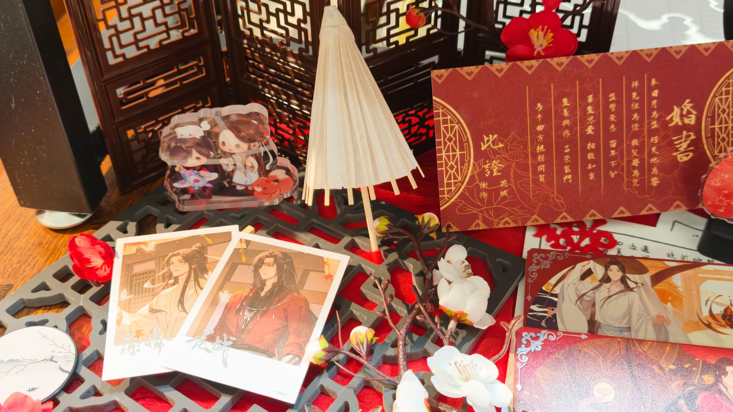 【開箱】「身在無間，心在桃源」《天官賜福》快閃店進駐 DREAM PLAZA！絕美紅楓造景、百款台灣首發限定周邊登場