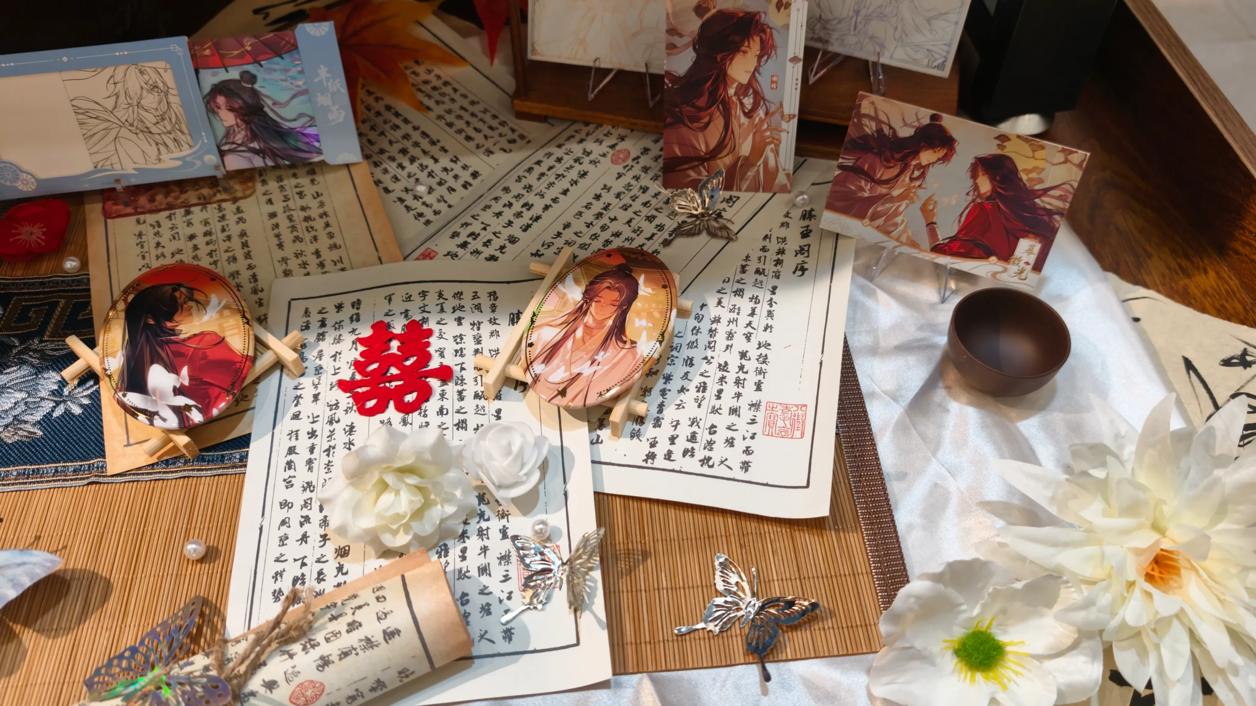 【開箱】「身在無間，心在桃源」《天官賜福》快閃店進駐 DREAM PLAZA！絕美紅楓造景、百款台灣首發限定周邊登場