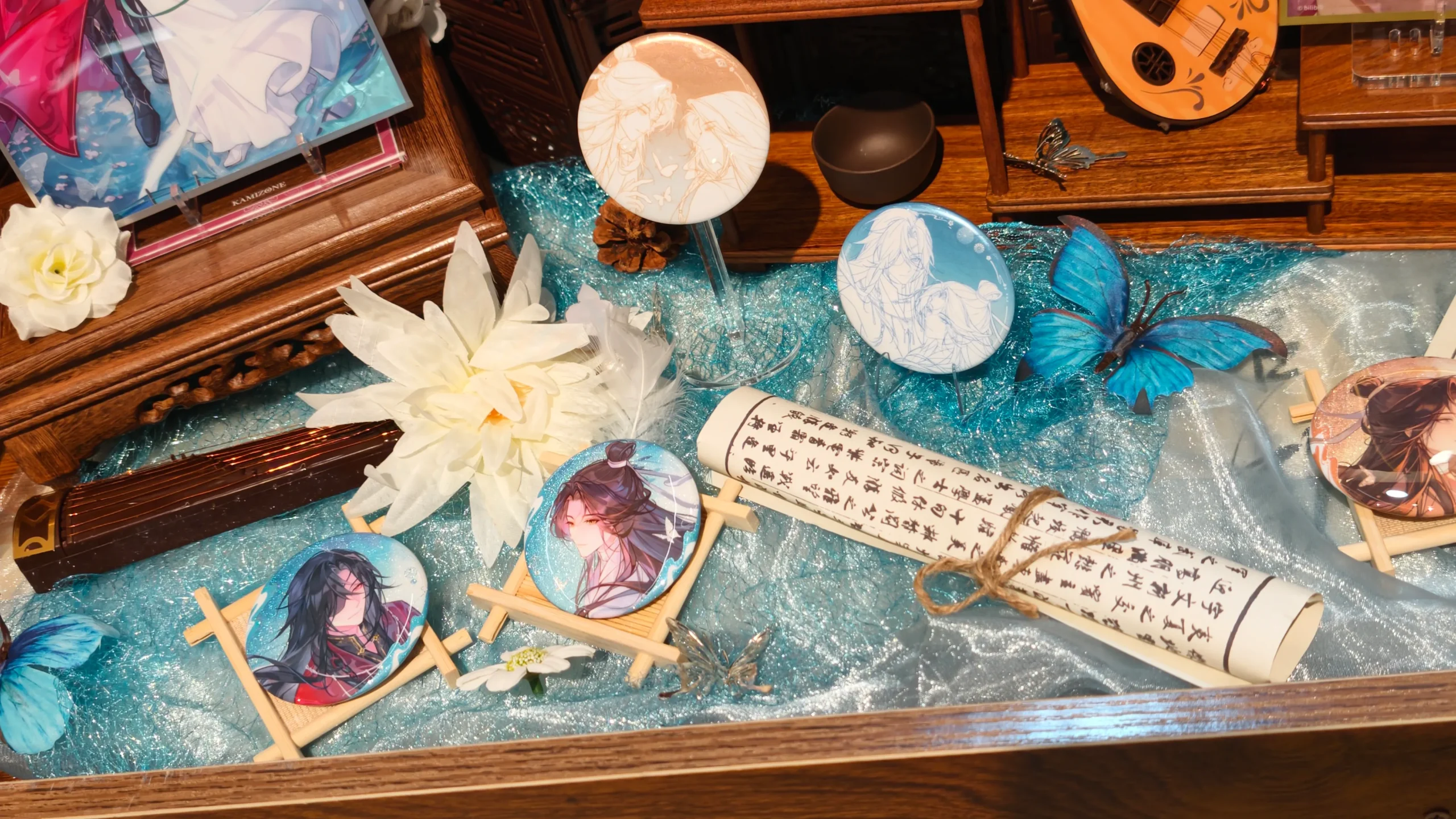 【開箱】「身在無間，心在桃源」《天官賜福》快閃店進駐 DREAM PLAZA！絕美紅楓造景、百款台灣首發限定周邊登場
